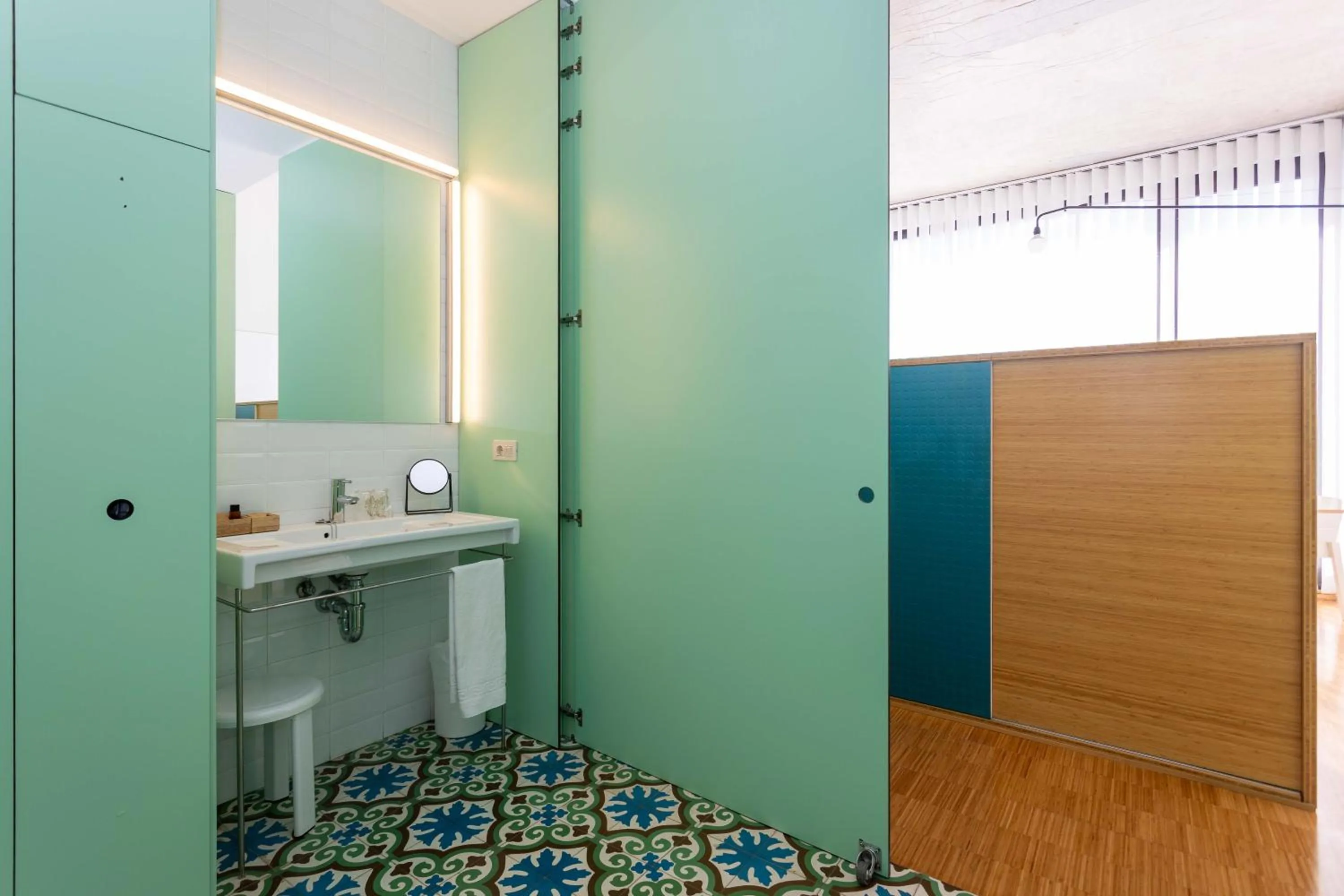 Bathroom in Hotel-Bodega Finca de Los Arandinos