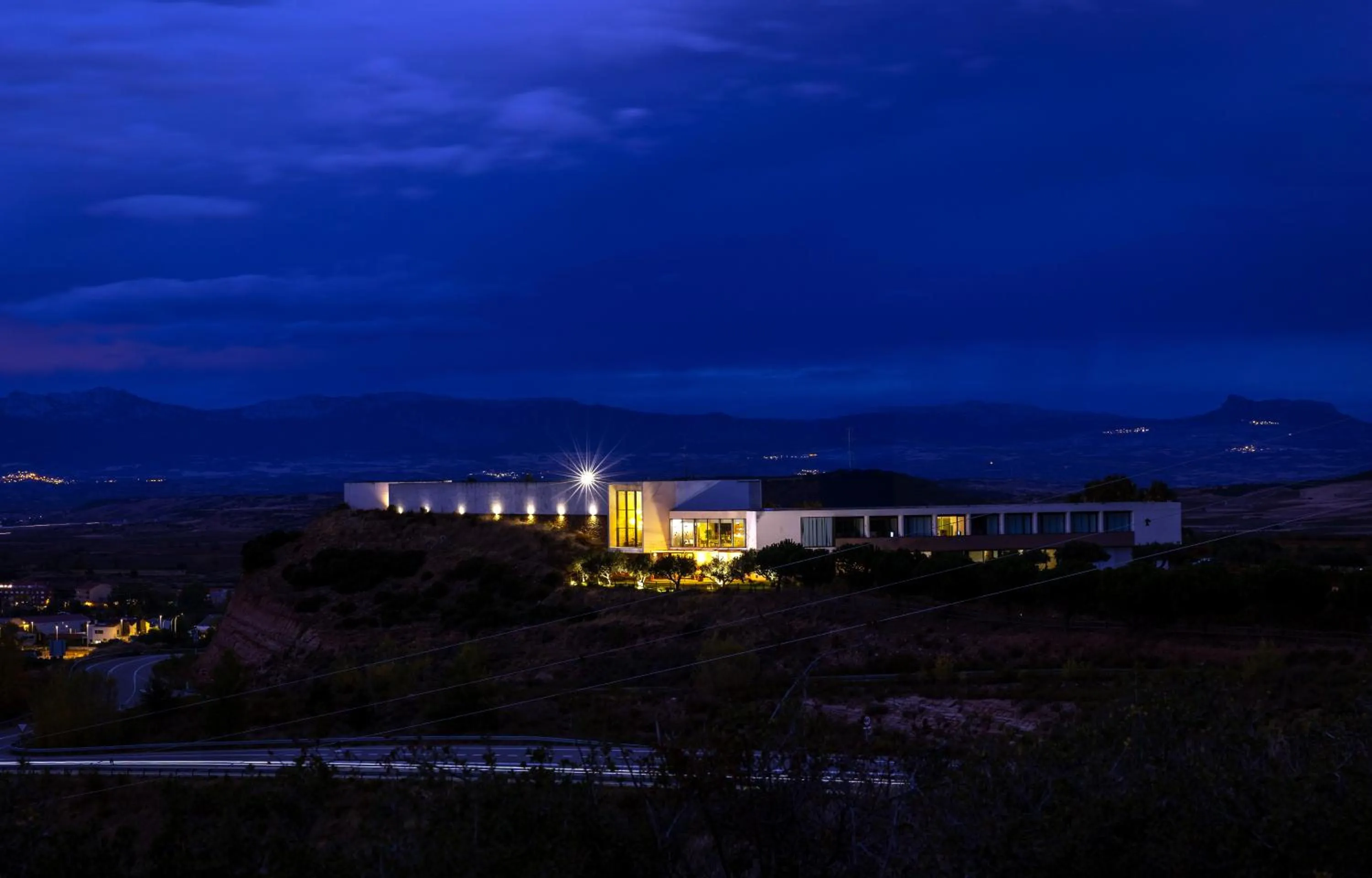 Night in Hotel-Bodega Finca de Los Arandinos