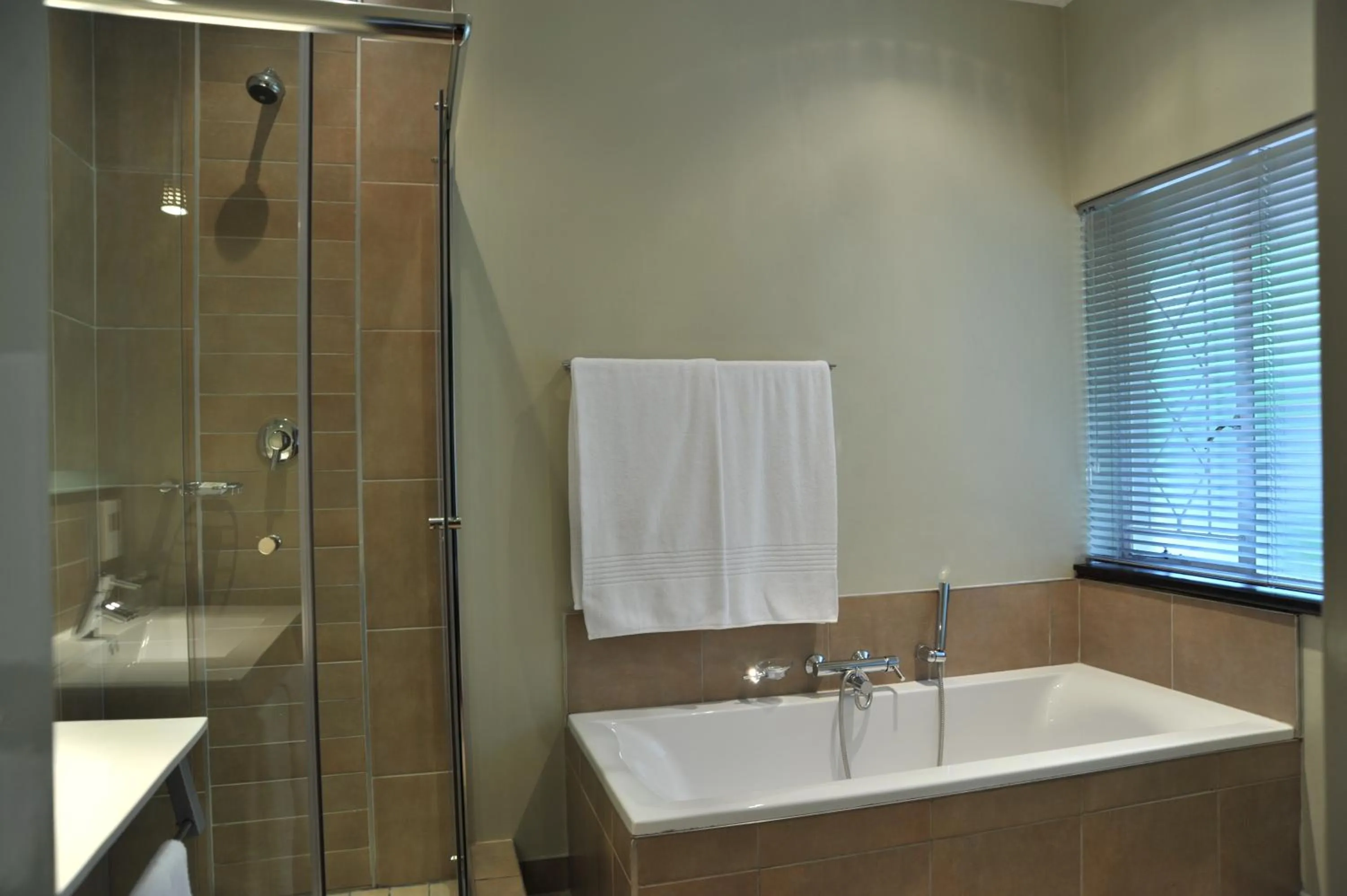 Bathroom in Glendower View Guest House