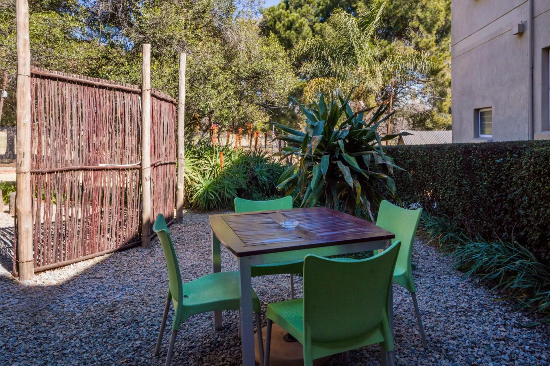 Inner courtyard view in Glendower View Guest House
