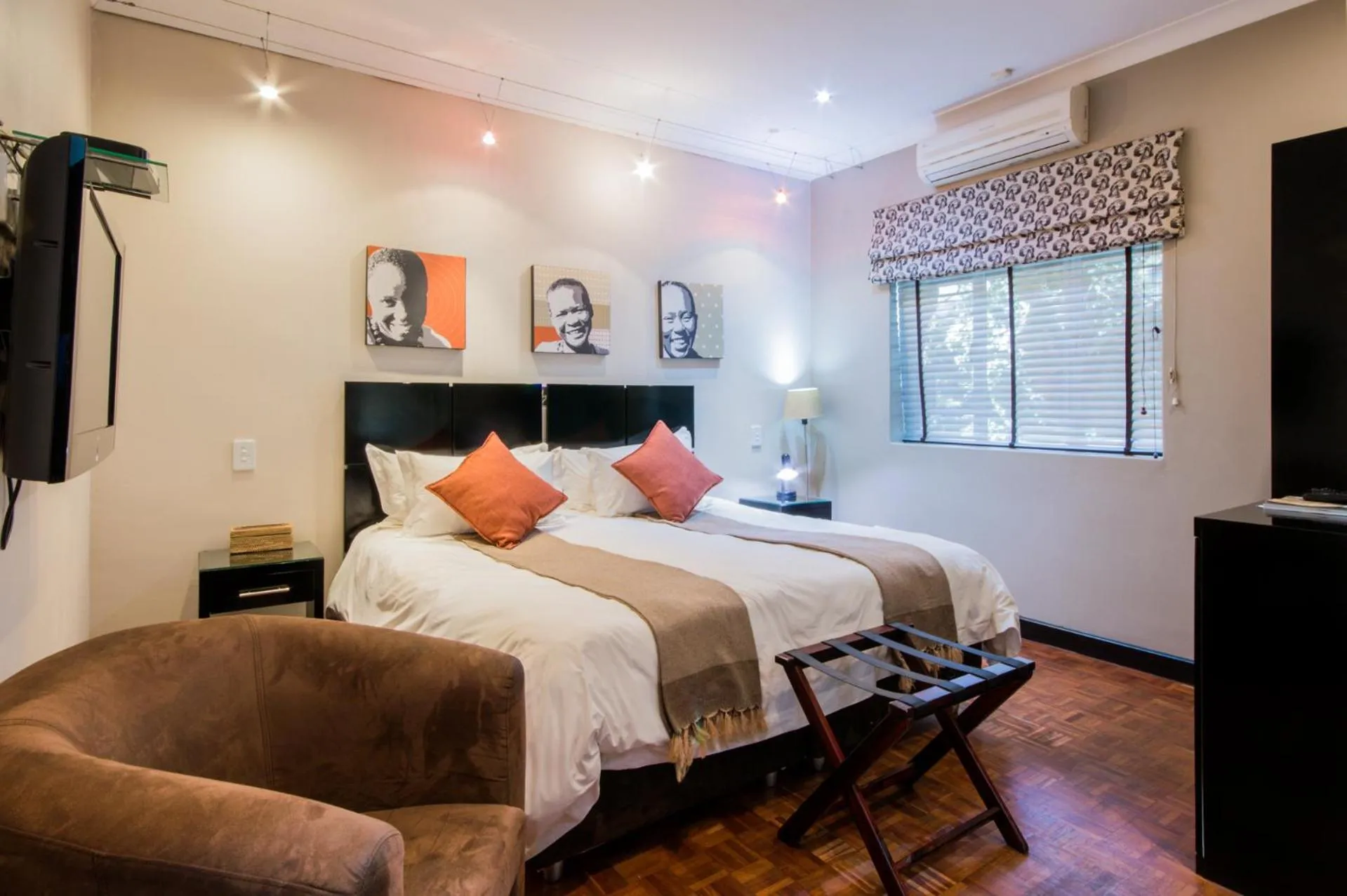 Property building, Bed in Glendower View Guest House