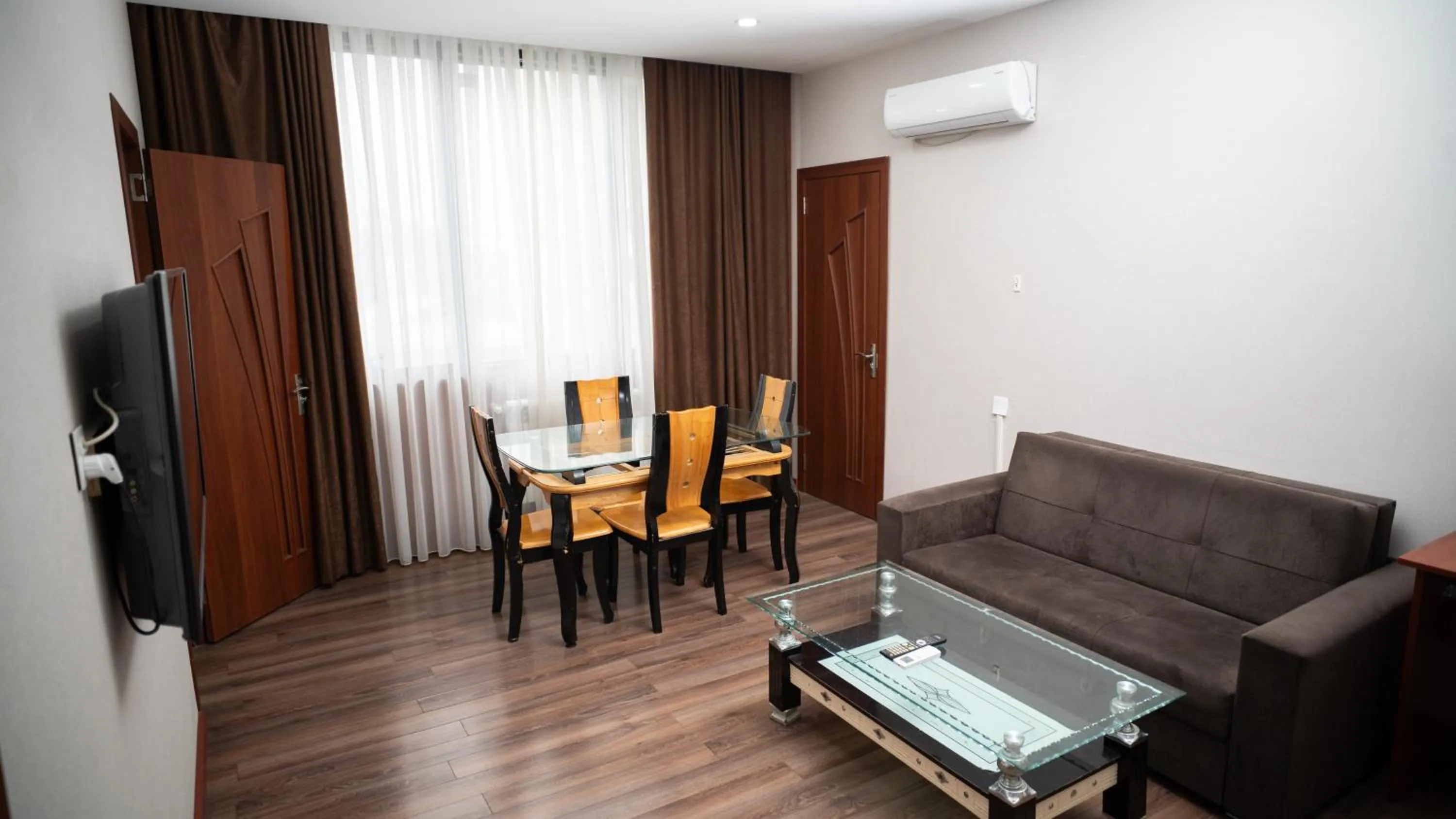 TV and multimedia in Consul Hotel