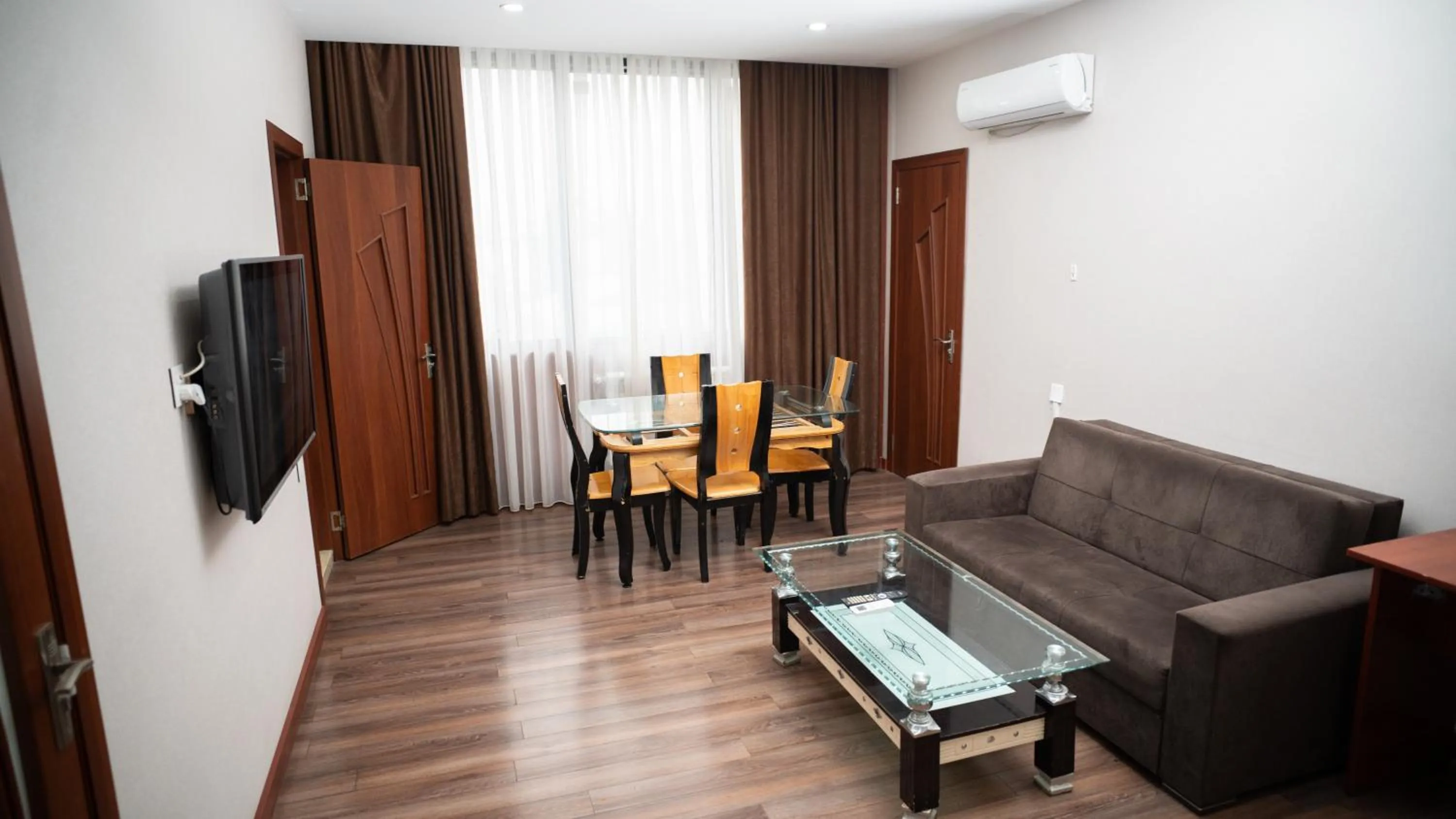 TV and multimedia in Consul Hotel