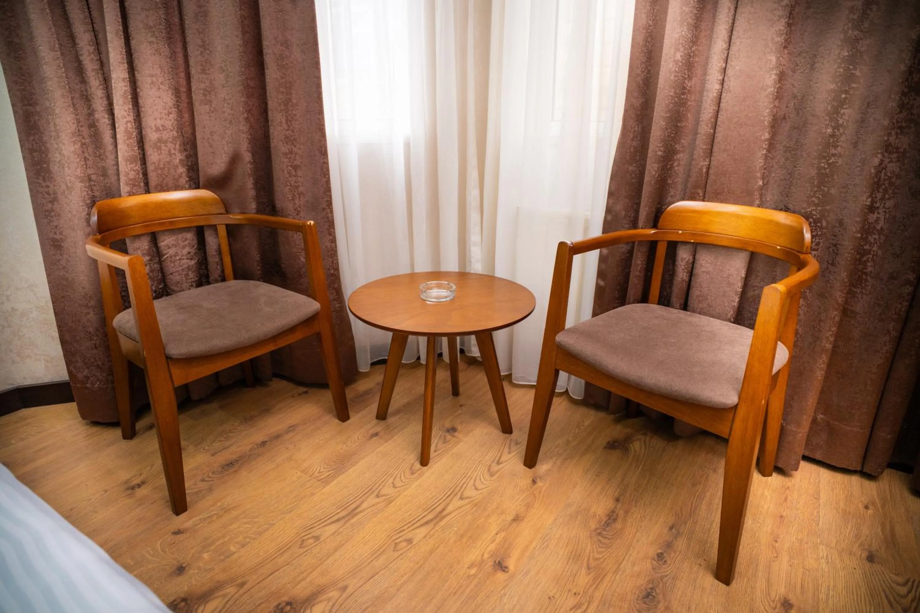 Living room in Consul Hotel