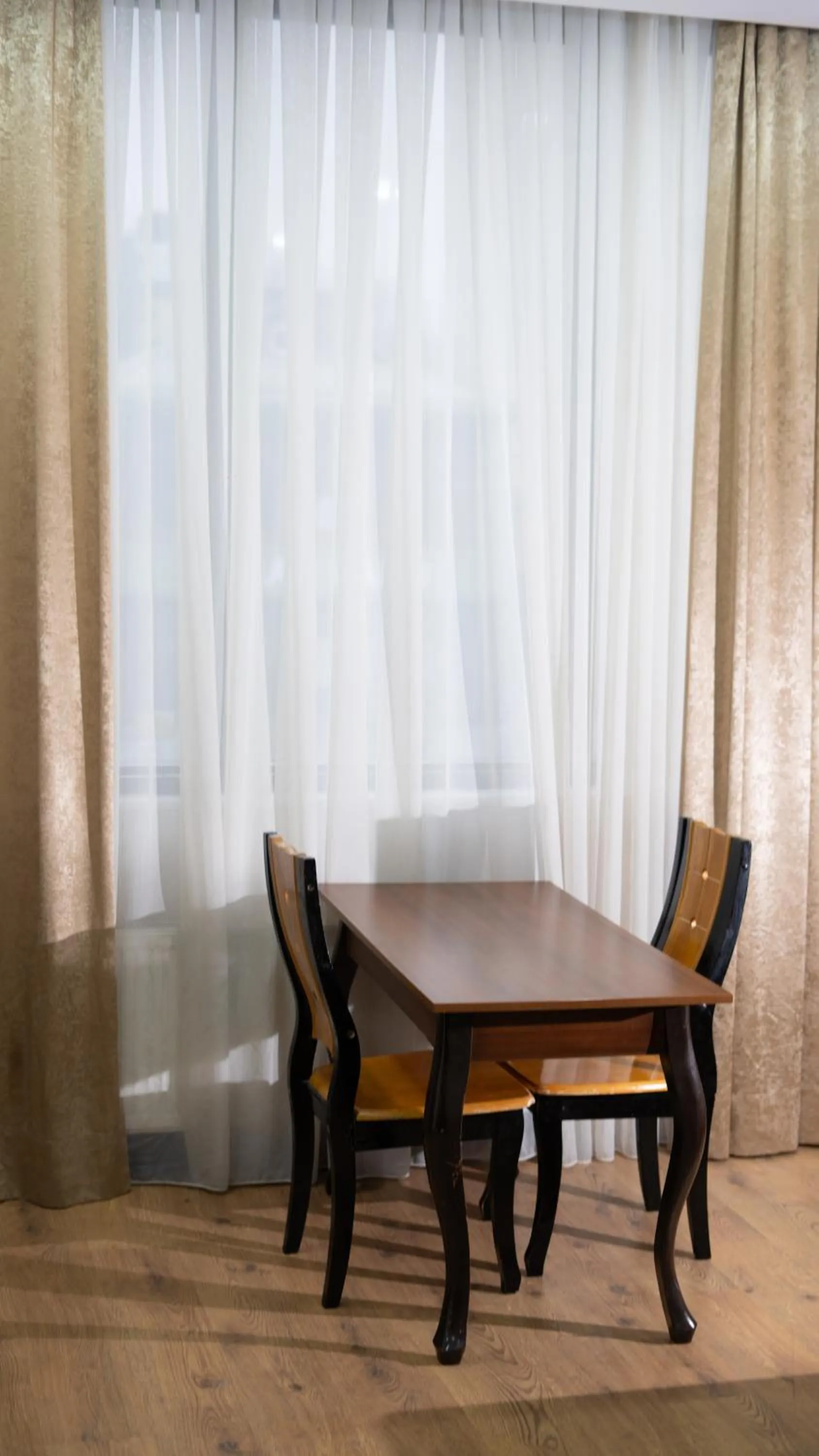 Seating area in Consul Hotel