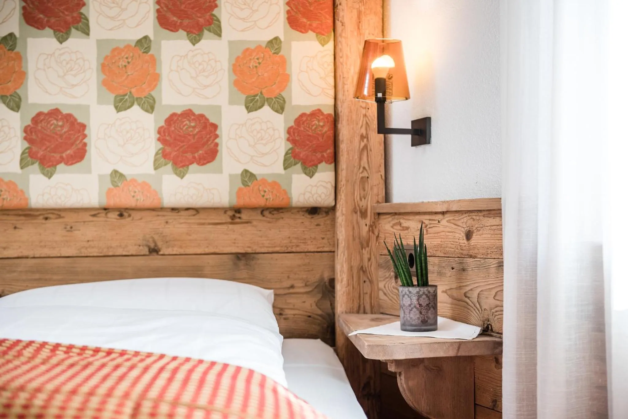 Decorative detail, Bed in Sporthotel Exclusive