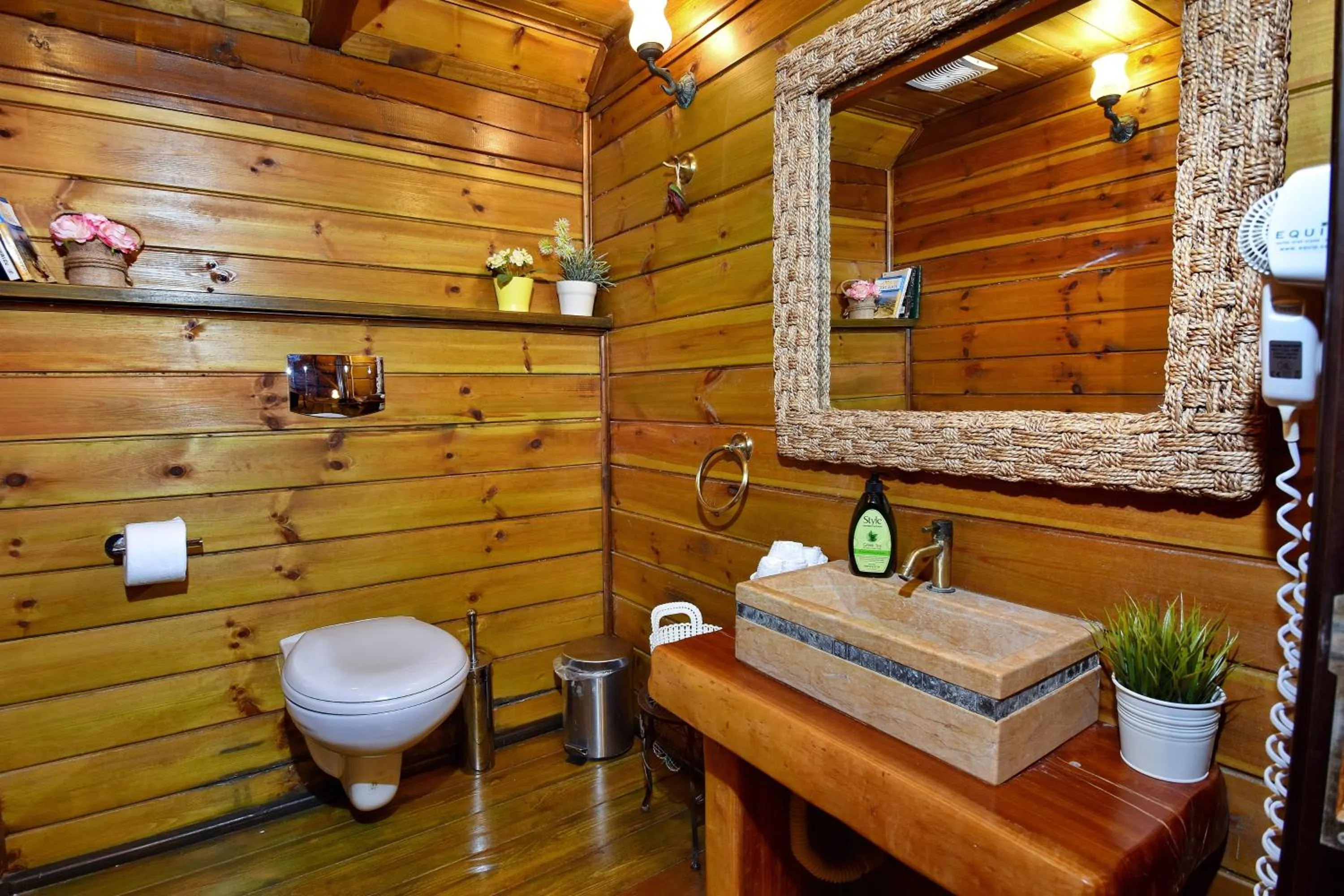 Toilet in Out of Africa Resort