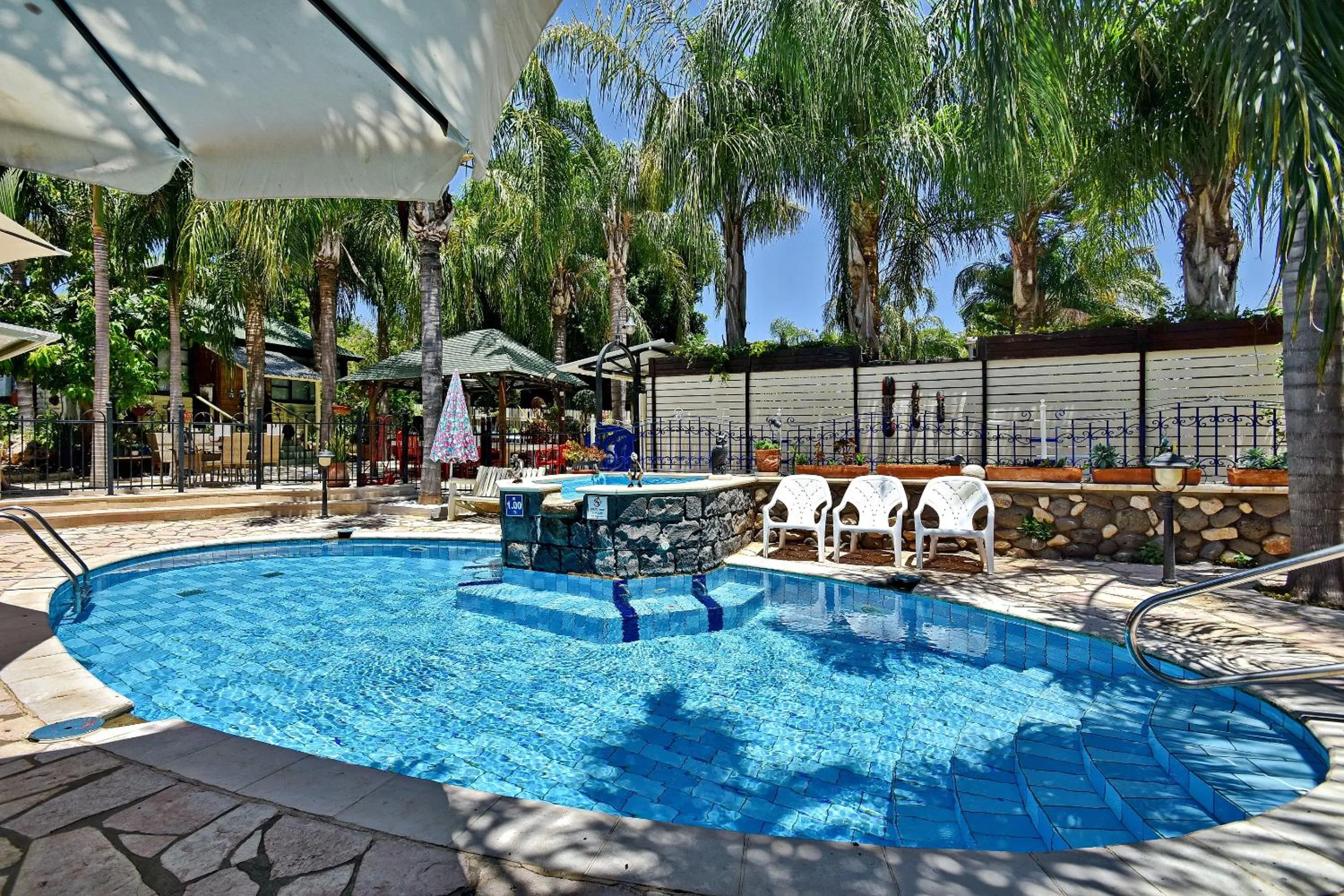 Swimming pool in Out of Africa Resort