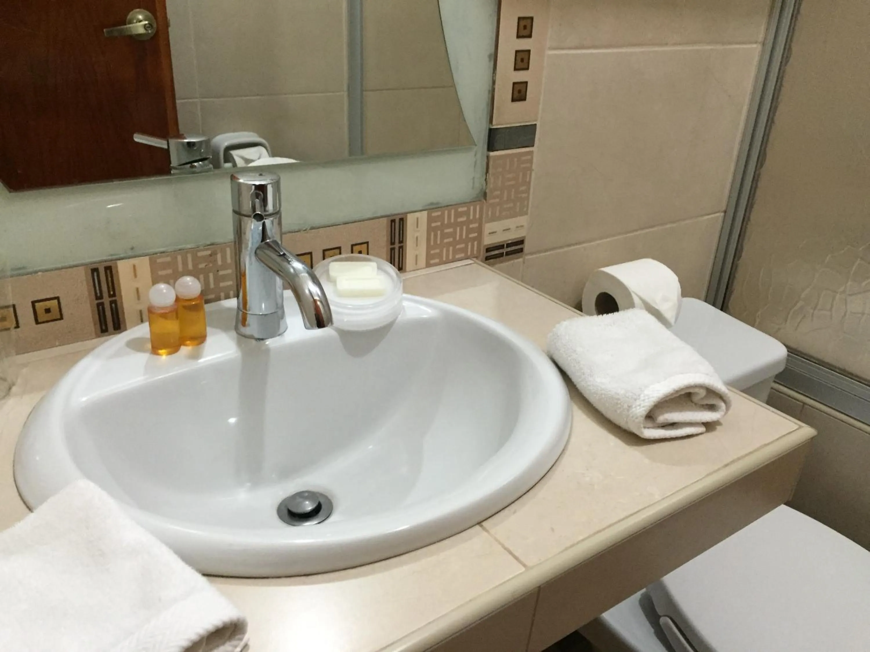 Bathroom in Kapac Inn Hotel