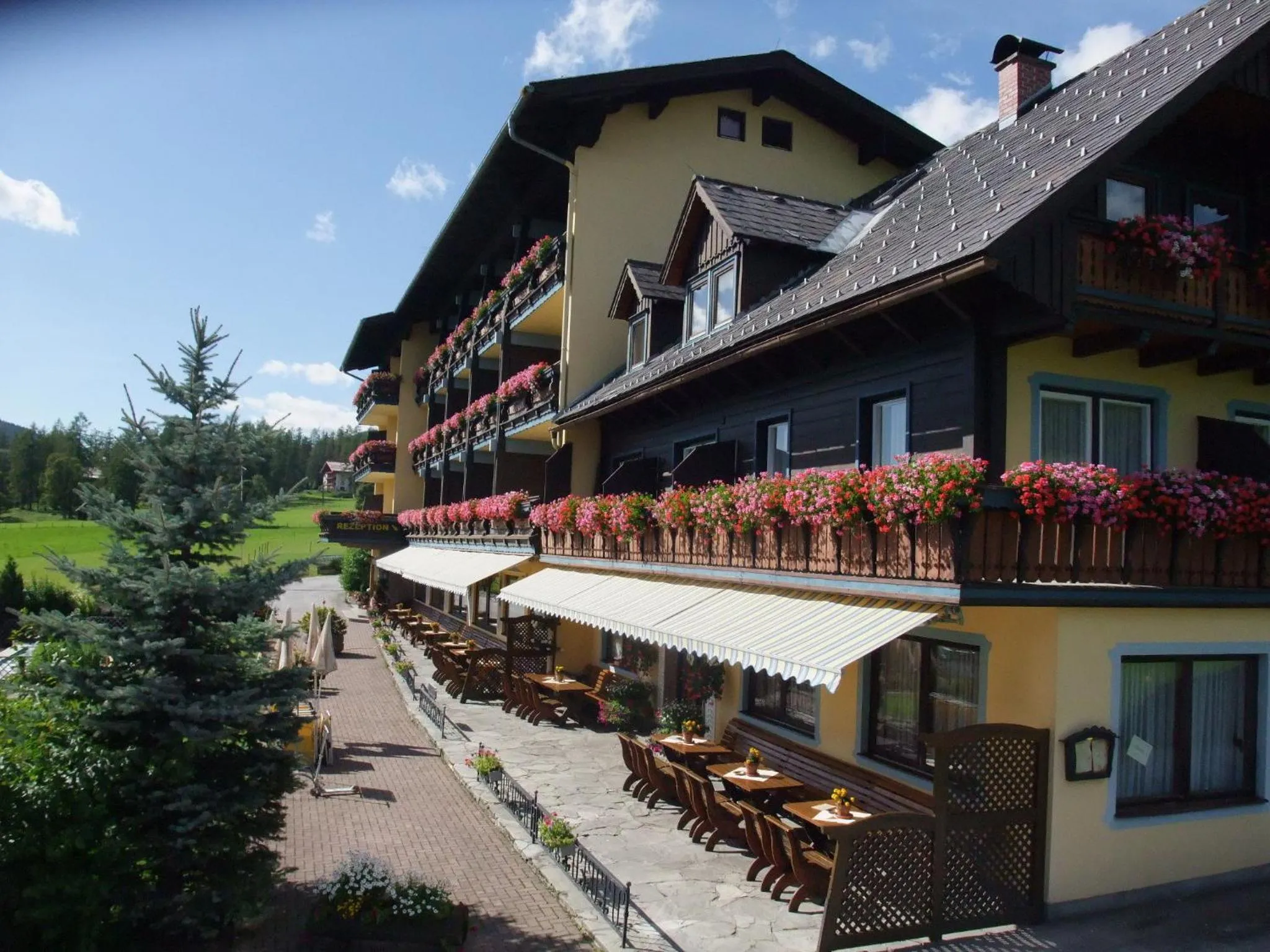 Facade/entrance in Ferienhotel Knollhof