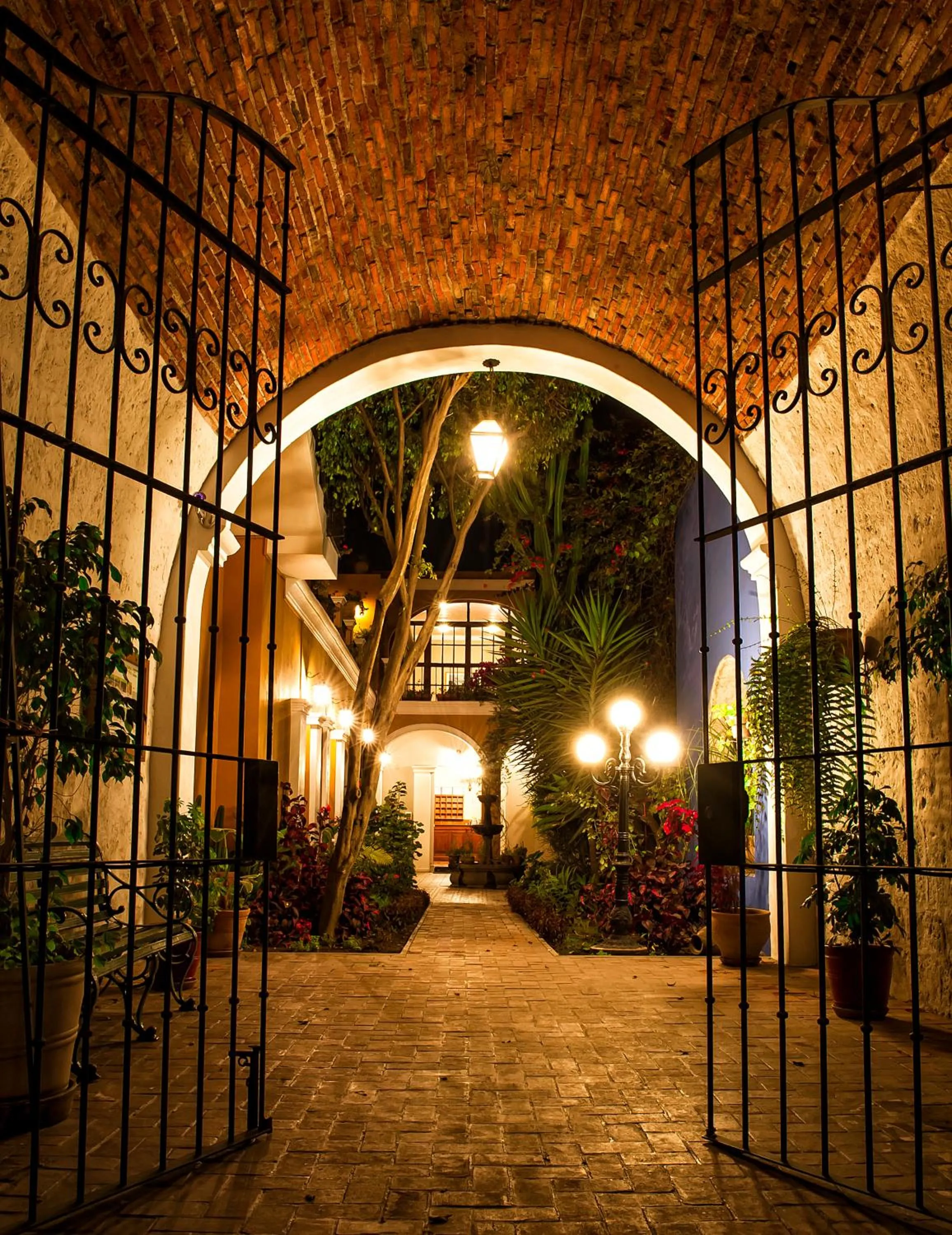 Facade/entrance in La Hostería Boutique Hotel
