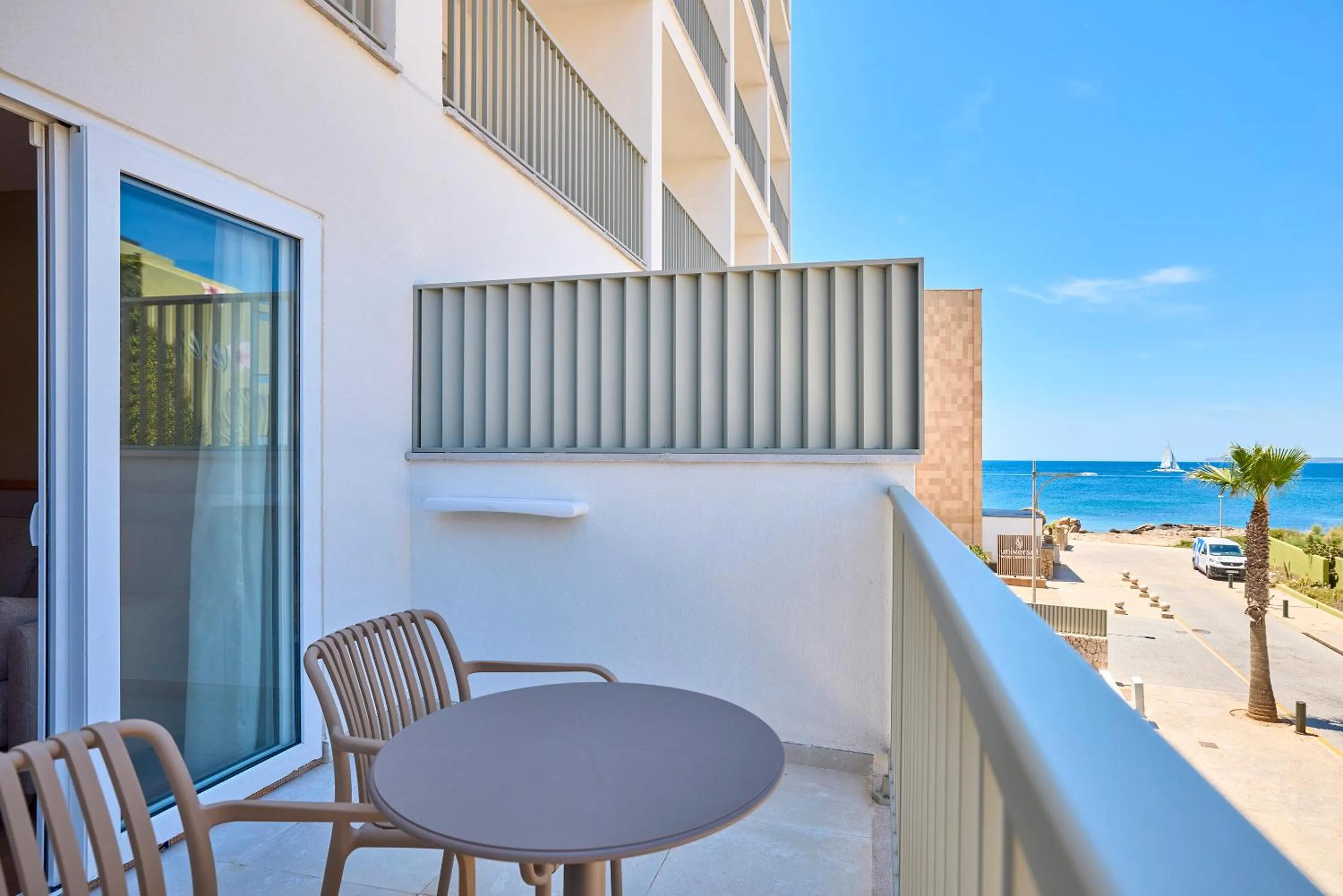 Balcony/Terrace in Universal Hotel Romantica