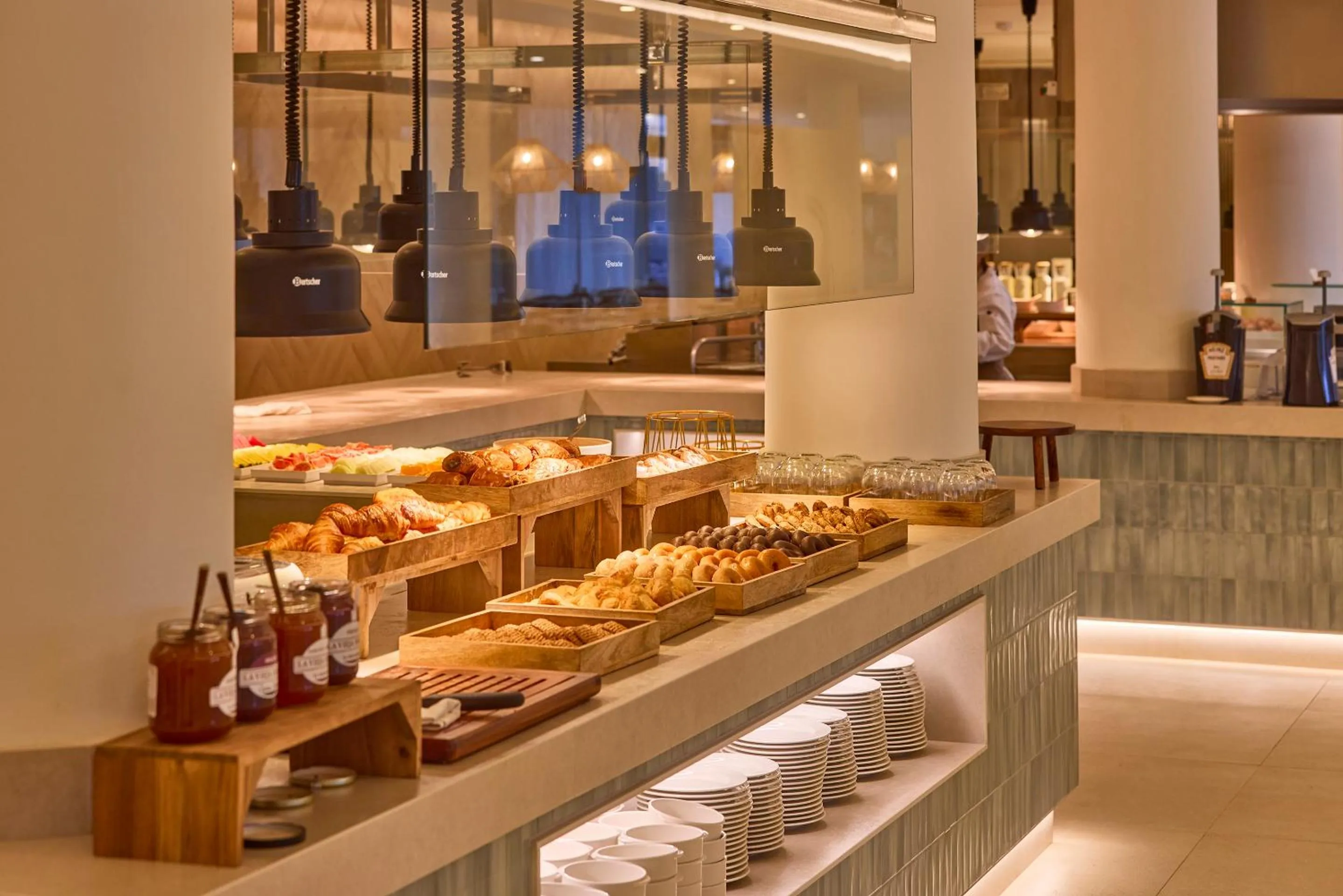 Buffet breakfast in Universal Hotel Romantica