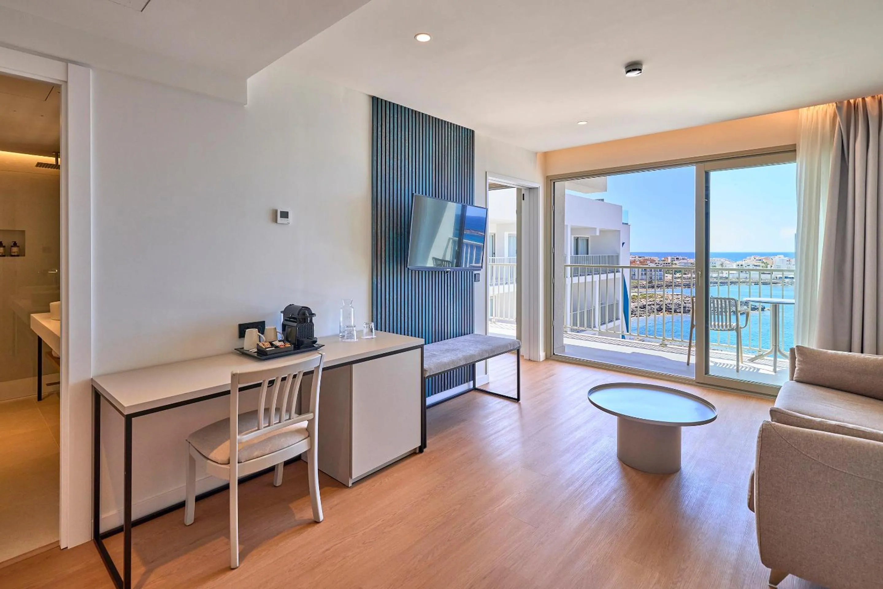 Living room in Universal Hotel Romantica