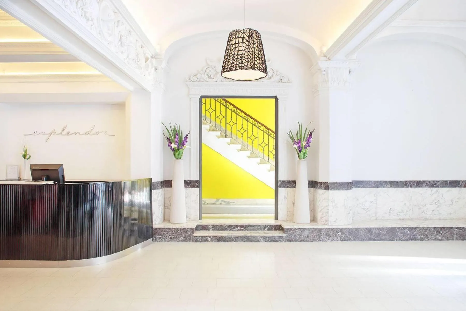 Lobby or reception in Esplendor by Wyndham Montevideo Cervantes