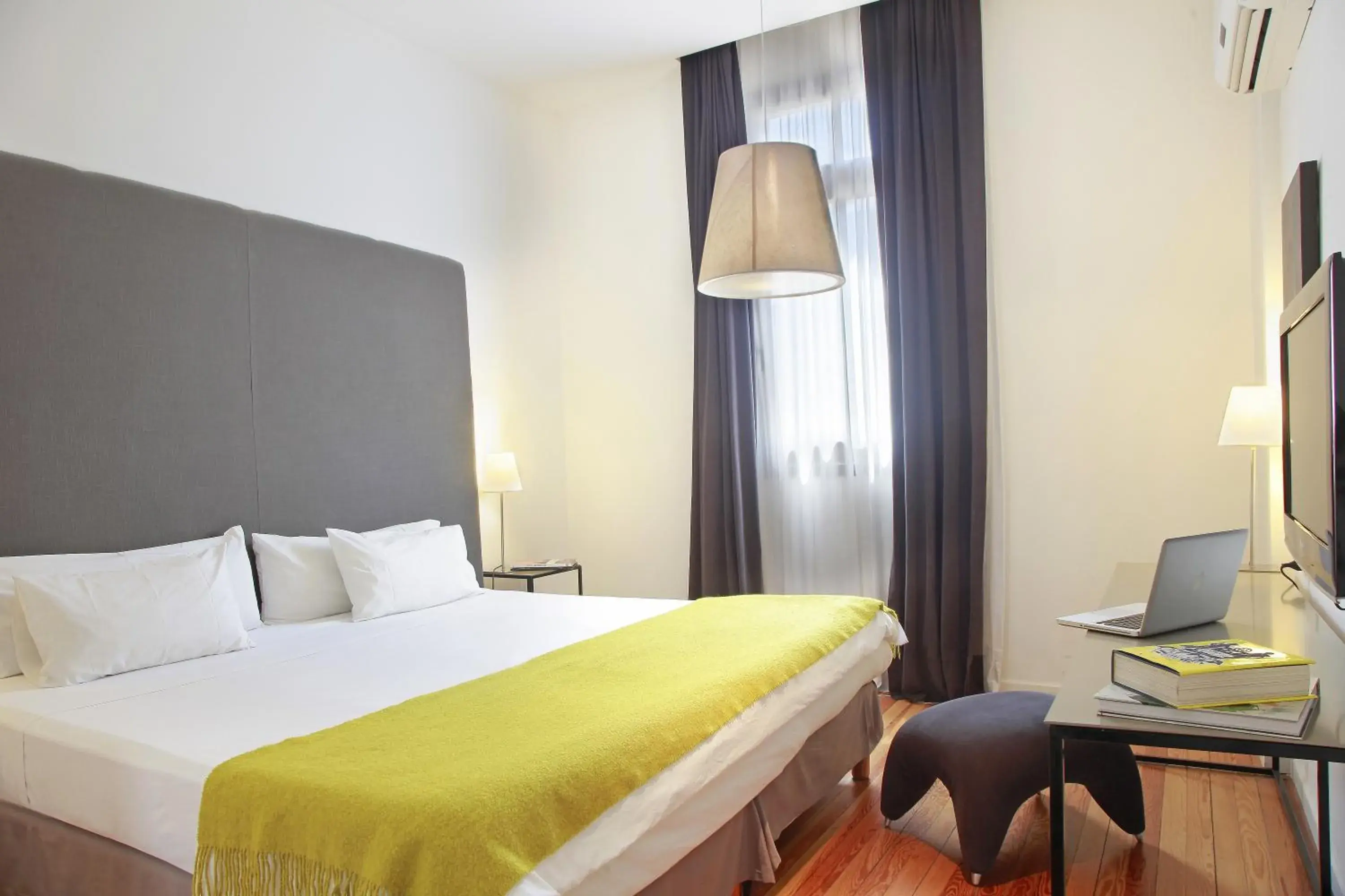 King Suite - Non-Smoking in Esplendor by Wyndham Montevideo Cervantes King Suite - Non-Smoking in Esplendor by Wyndham Montevideo Cervantes