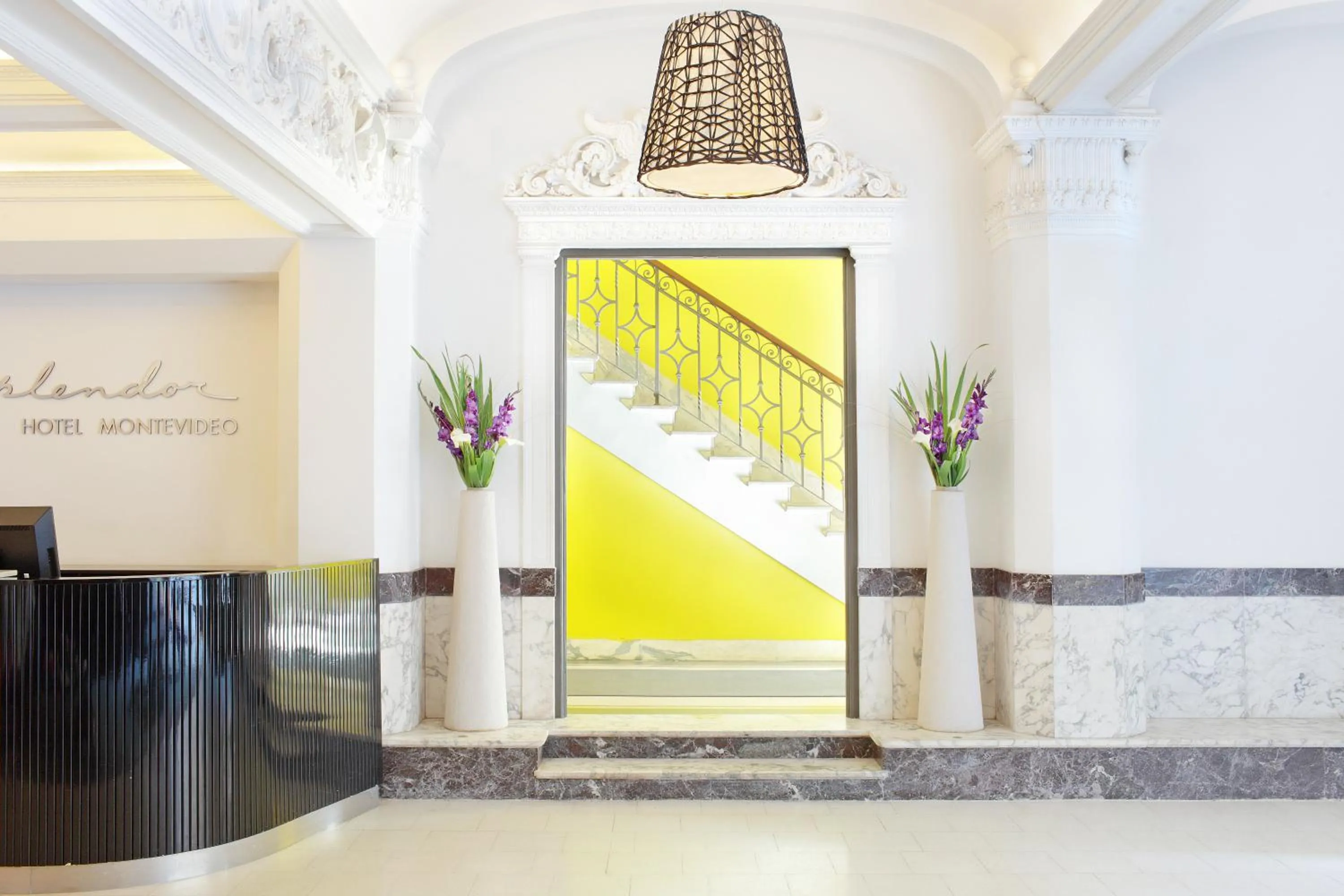 Lobby or reception in Esplendor by Wyndham Montevideo Cervantes