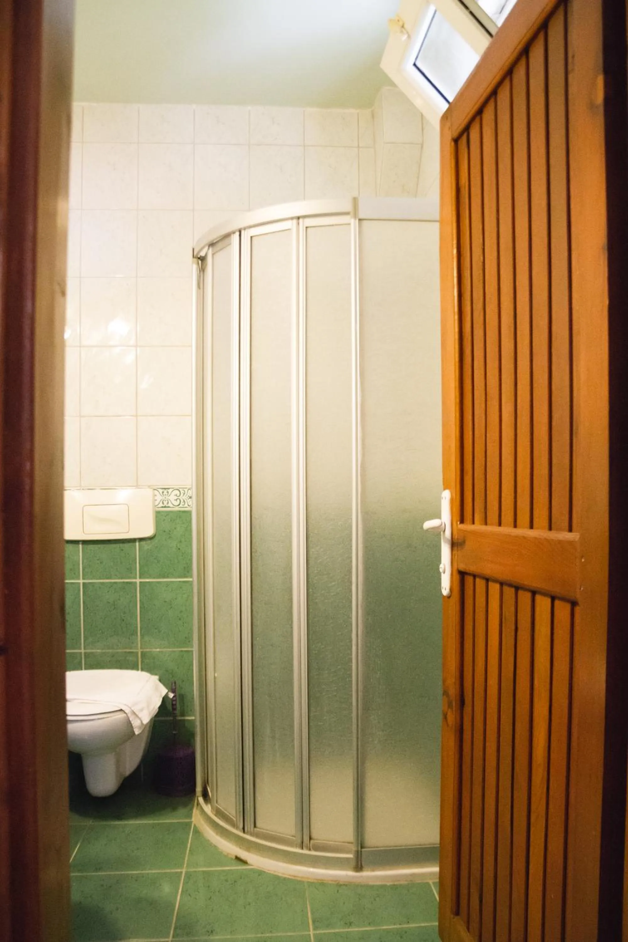 Shower in Village Garden Pansiyon