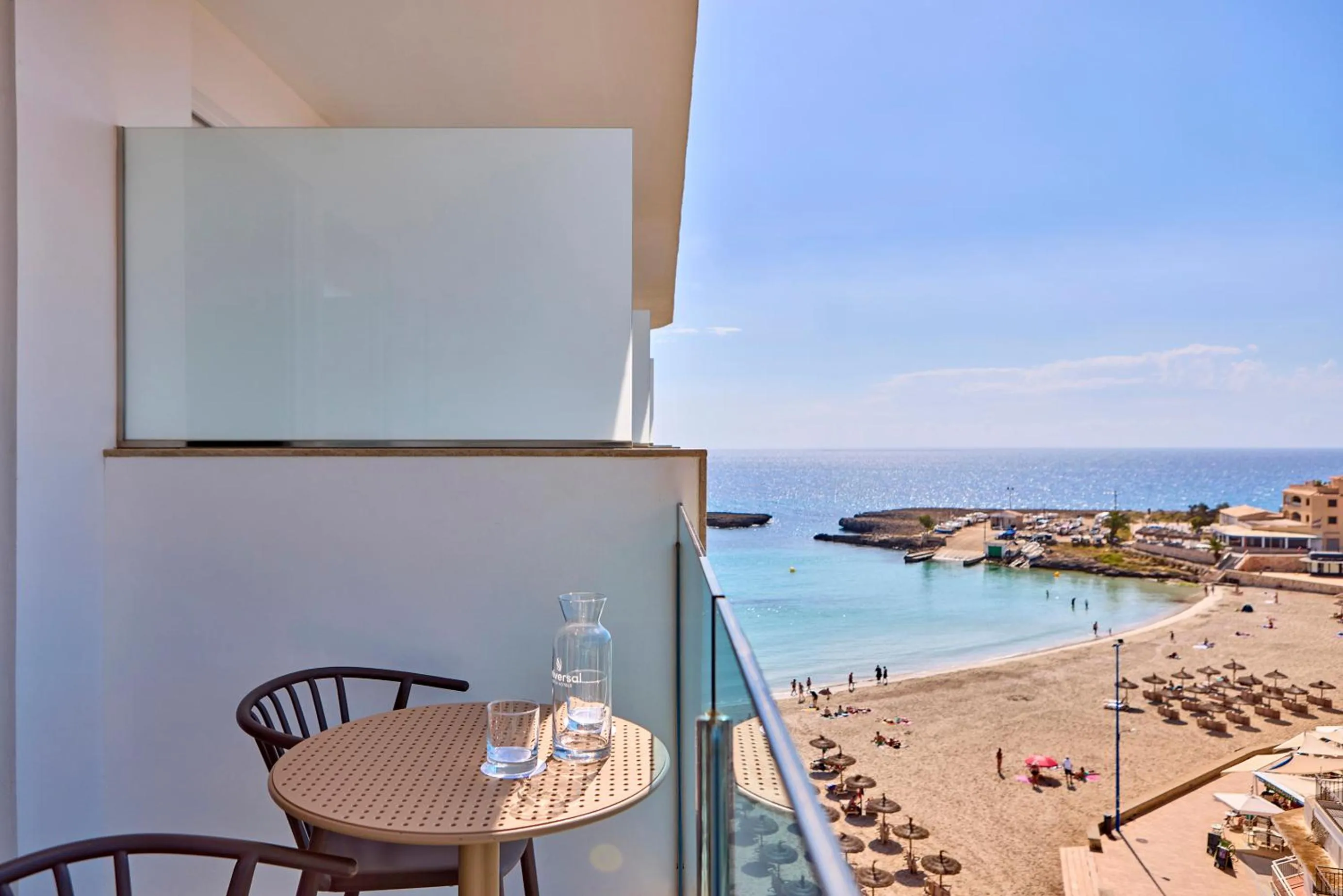 Balcony/Terrace in Universal Hotel Perla