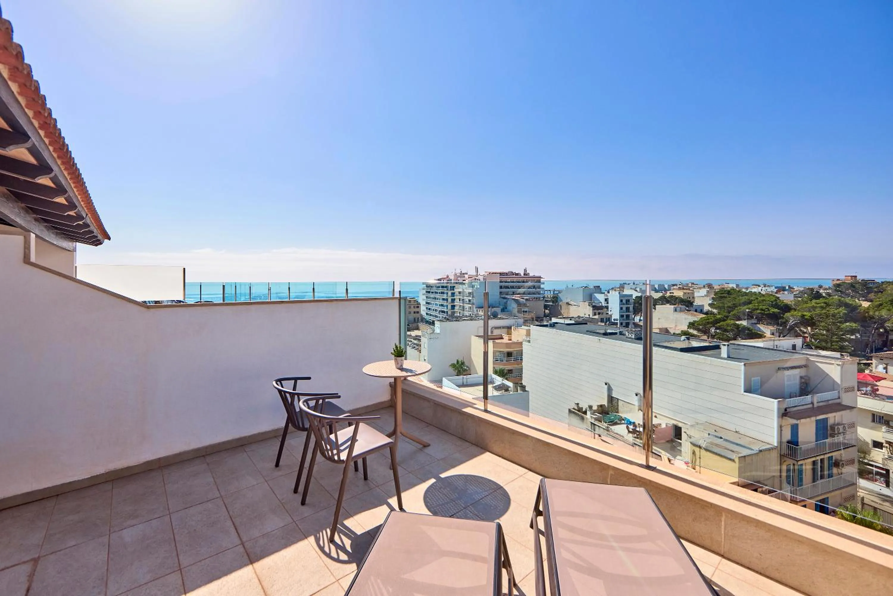 Balcony/Terrace in Universal Hotel Perla