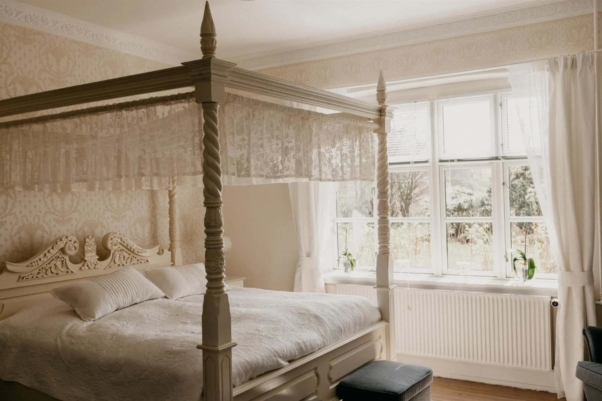 Bed in Jungshoved Præstegård B&B