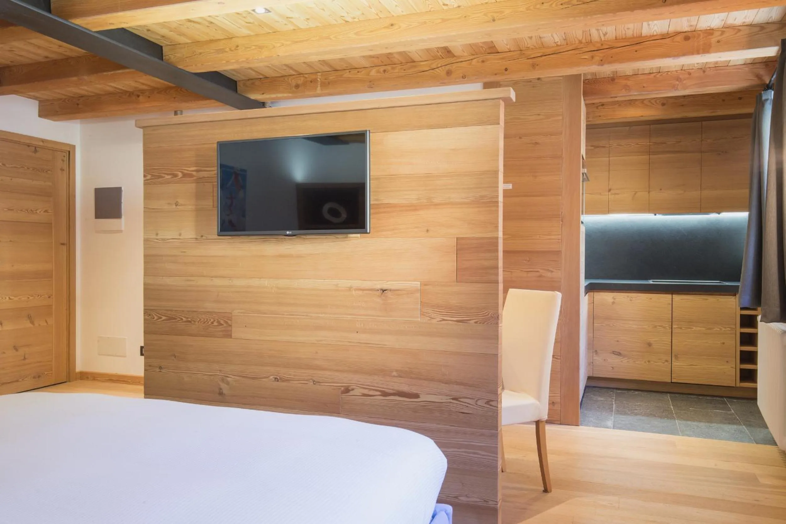 Dining area, Bed in Hotel Centrale