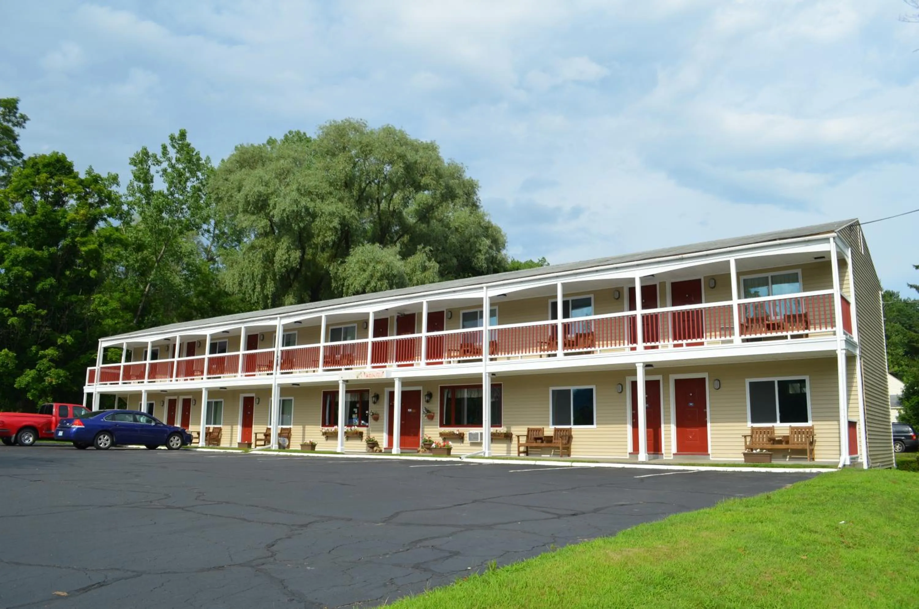 Facade/entrance in Cozy Corner Motel