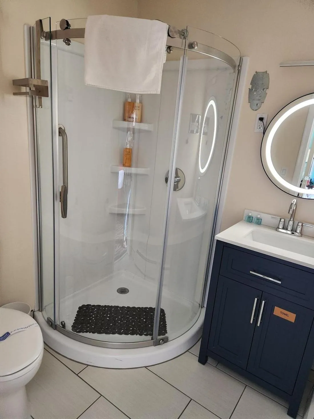 Shower in Cozy Corner Motel