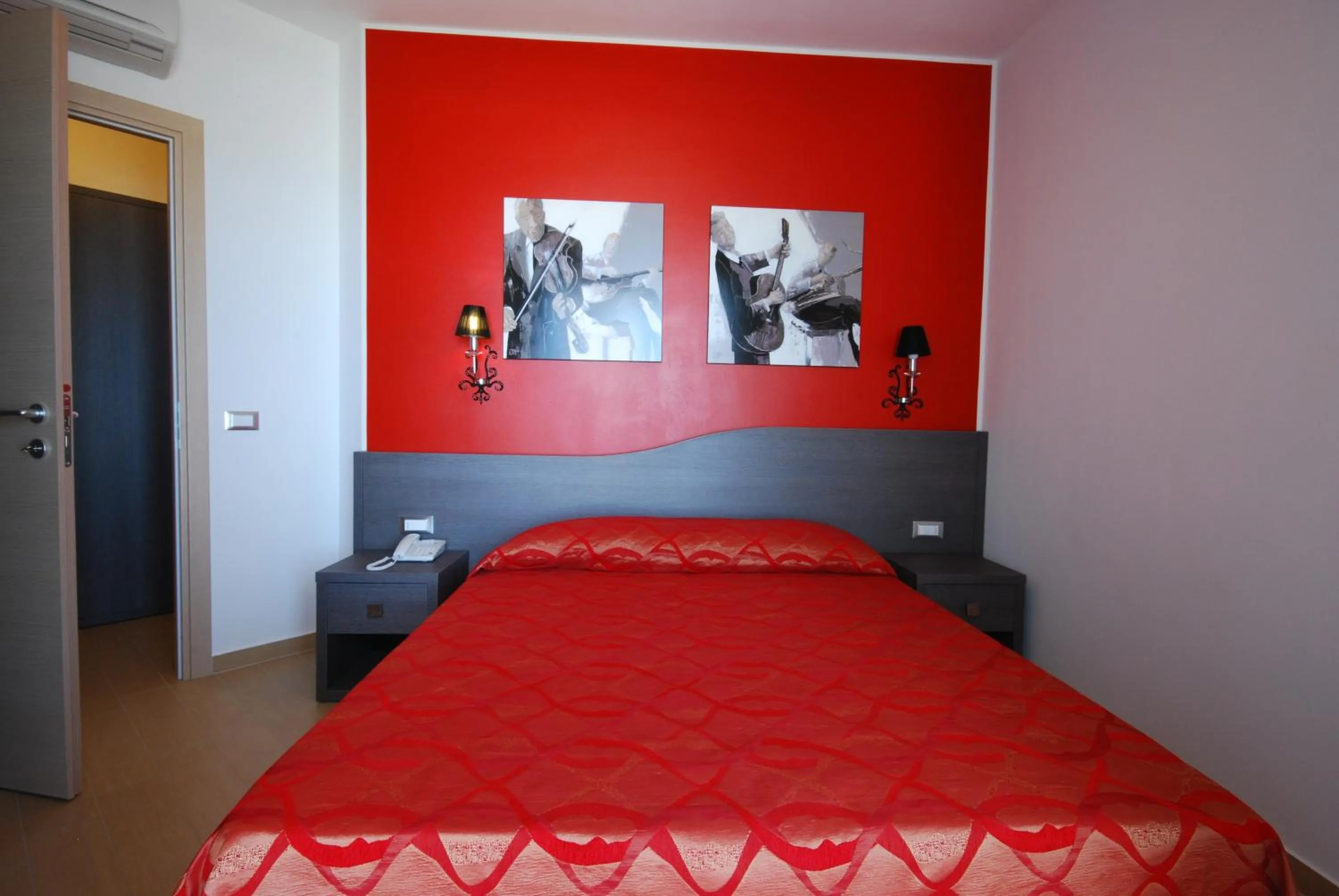 Decorative detail, Bed in Kiara Residence