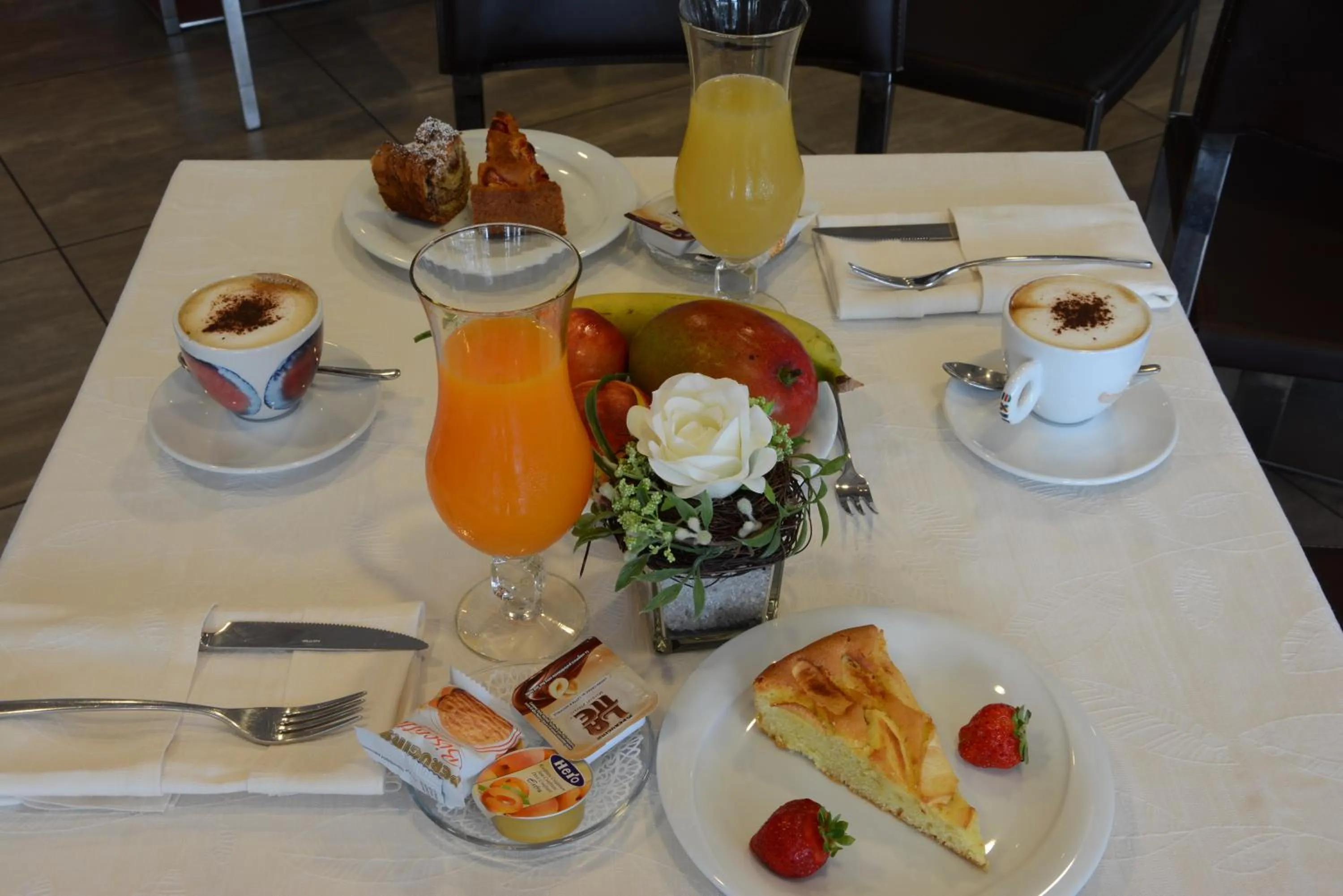 Food in Kiara Residence