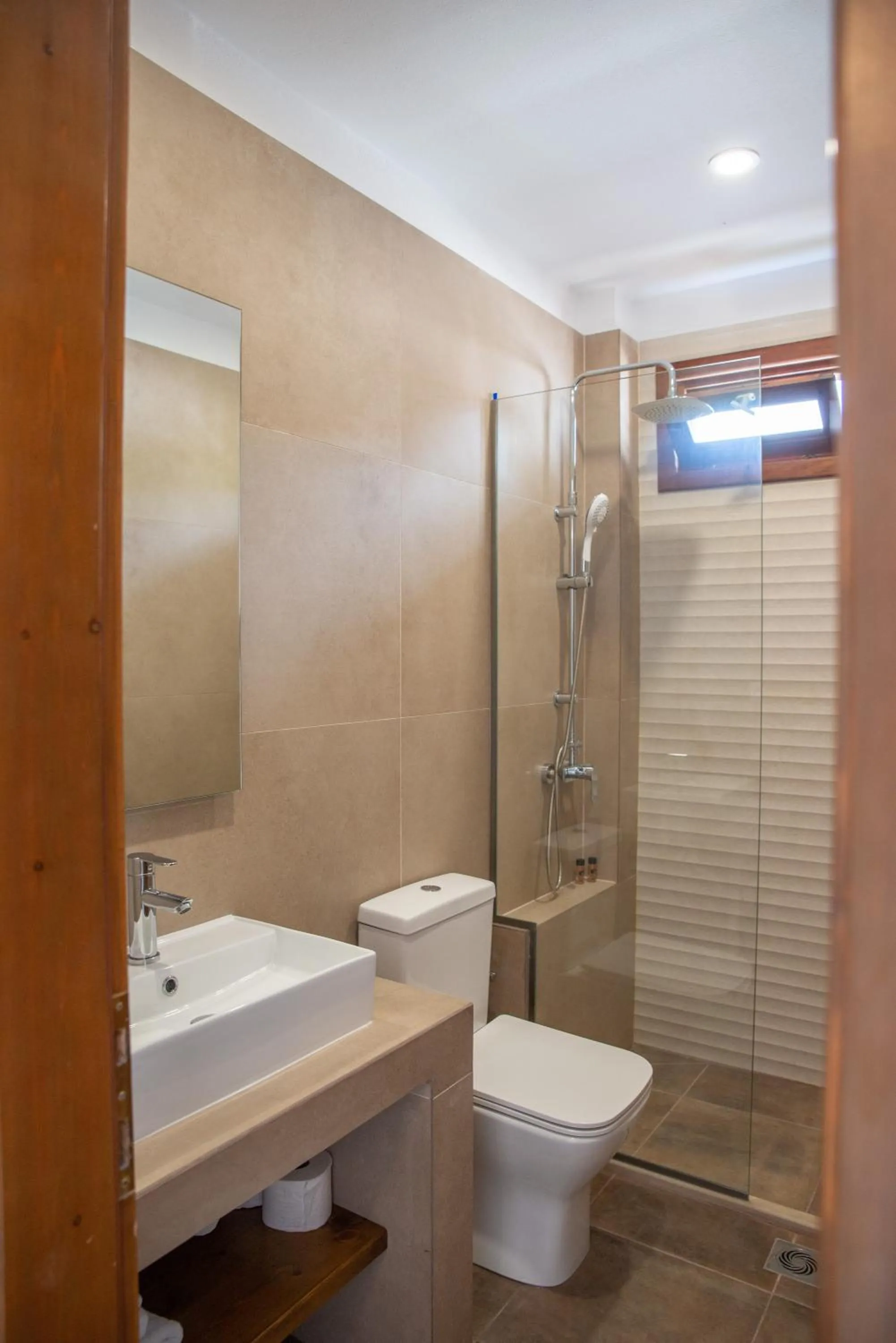 Shower in Hotel Cleopatra