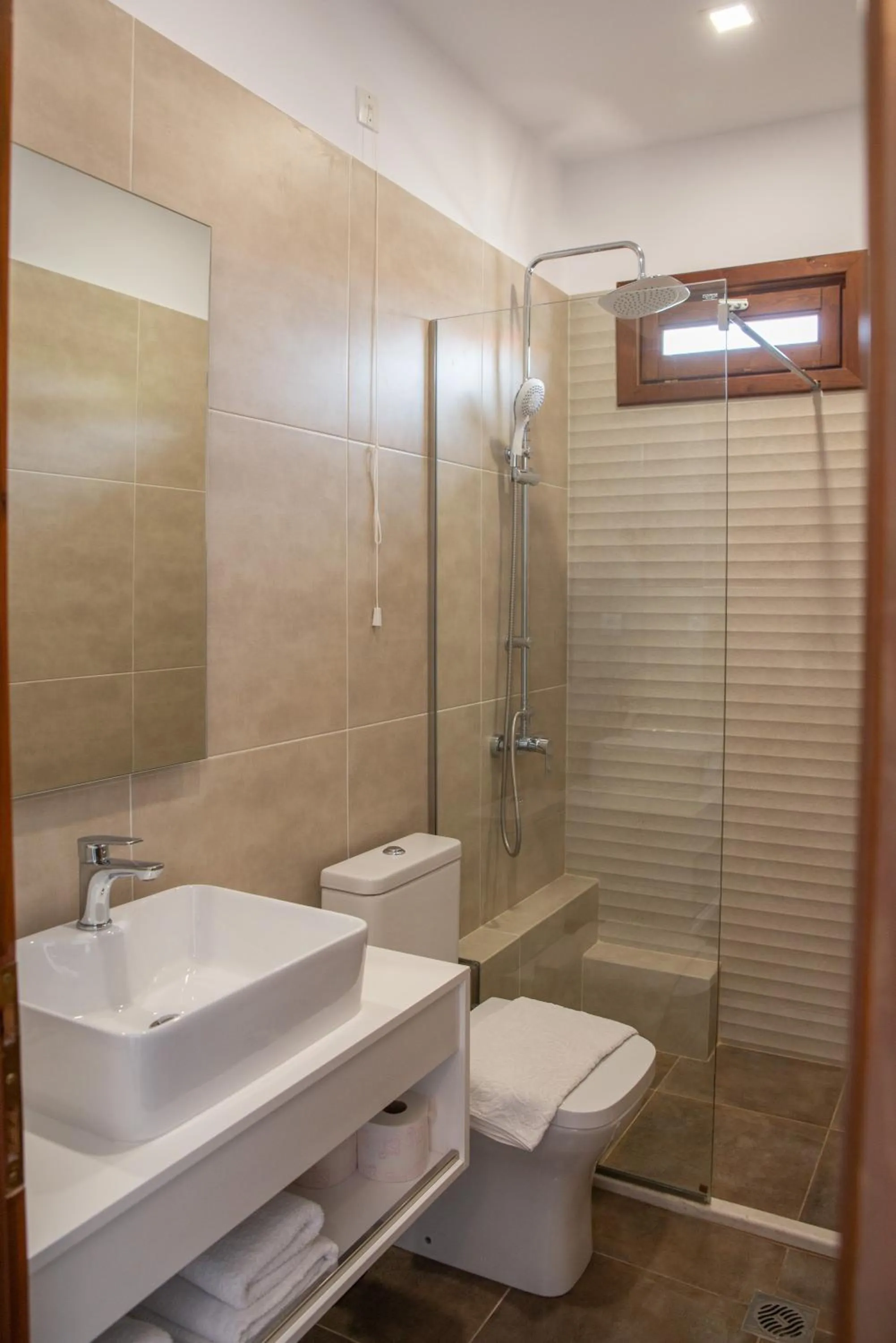 Shower in Hotel Cleopatra