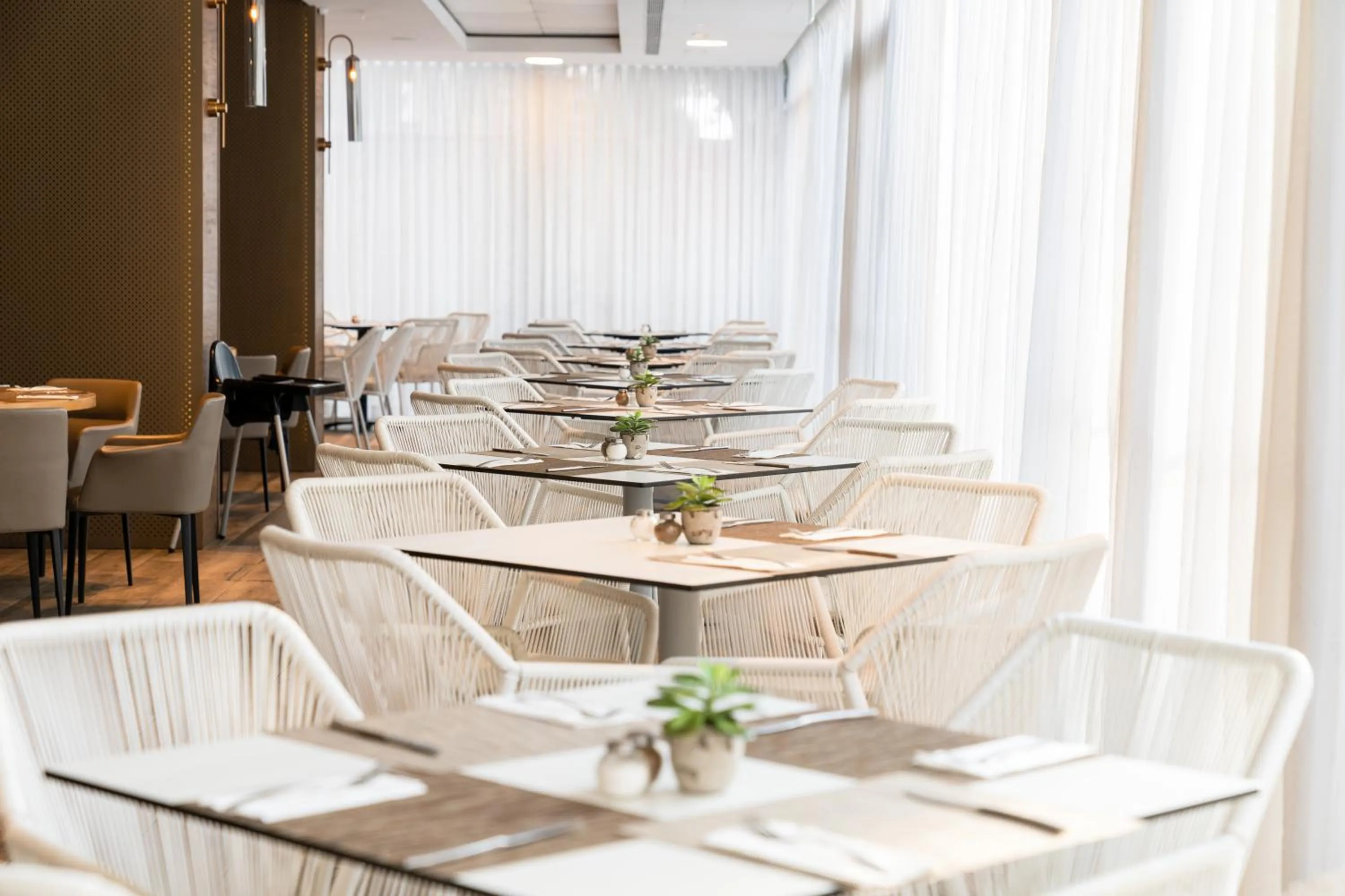 Restaurant/places to eat in Cassia Hotel Jerusalem