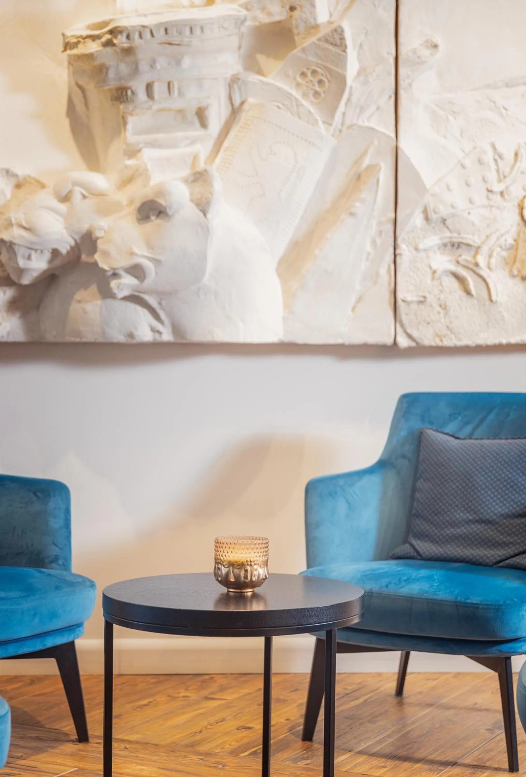 Seating area in Cassia Hotel Jerusalem