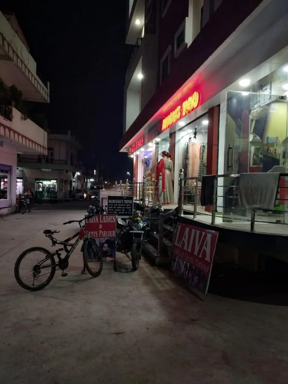 Shopping Area in Hotel Reyansh