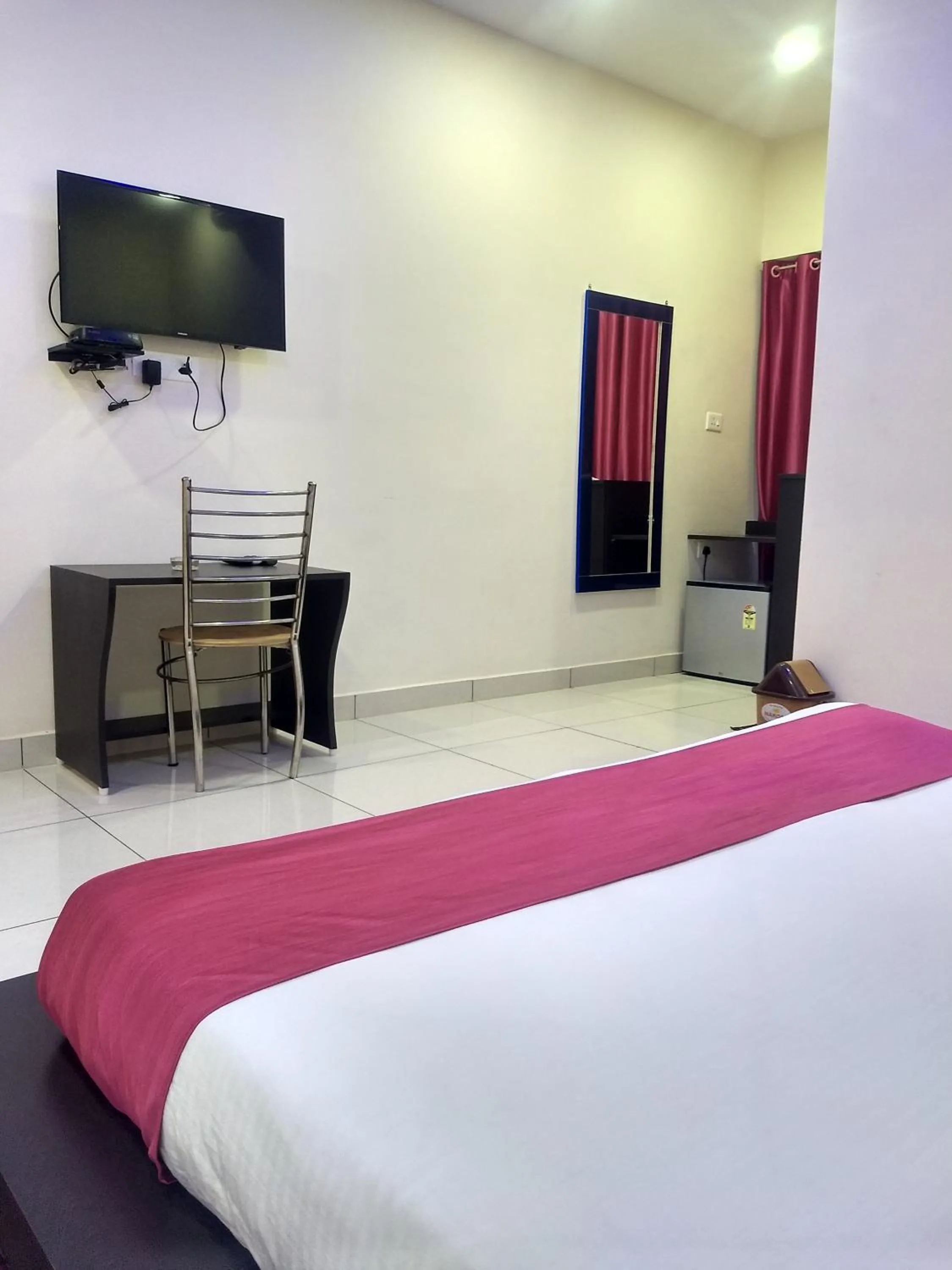 Photo of the whole room in Hotel Reyansh