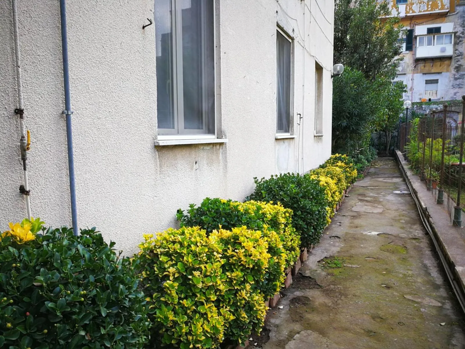 Property building in Il Giardino Di Vico Neve