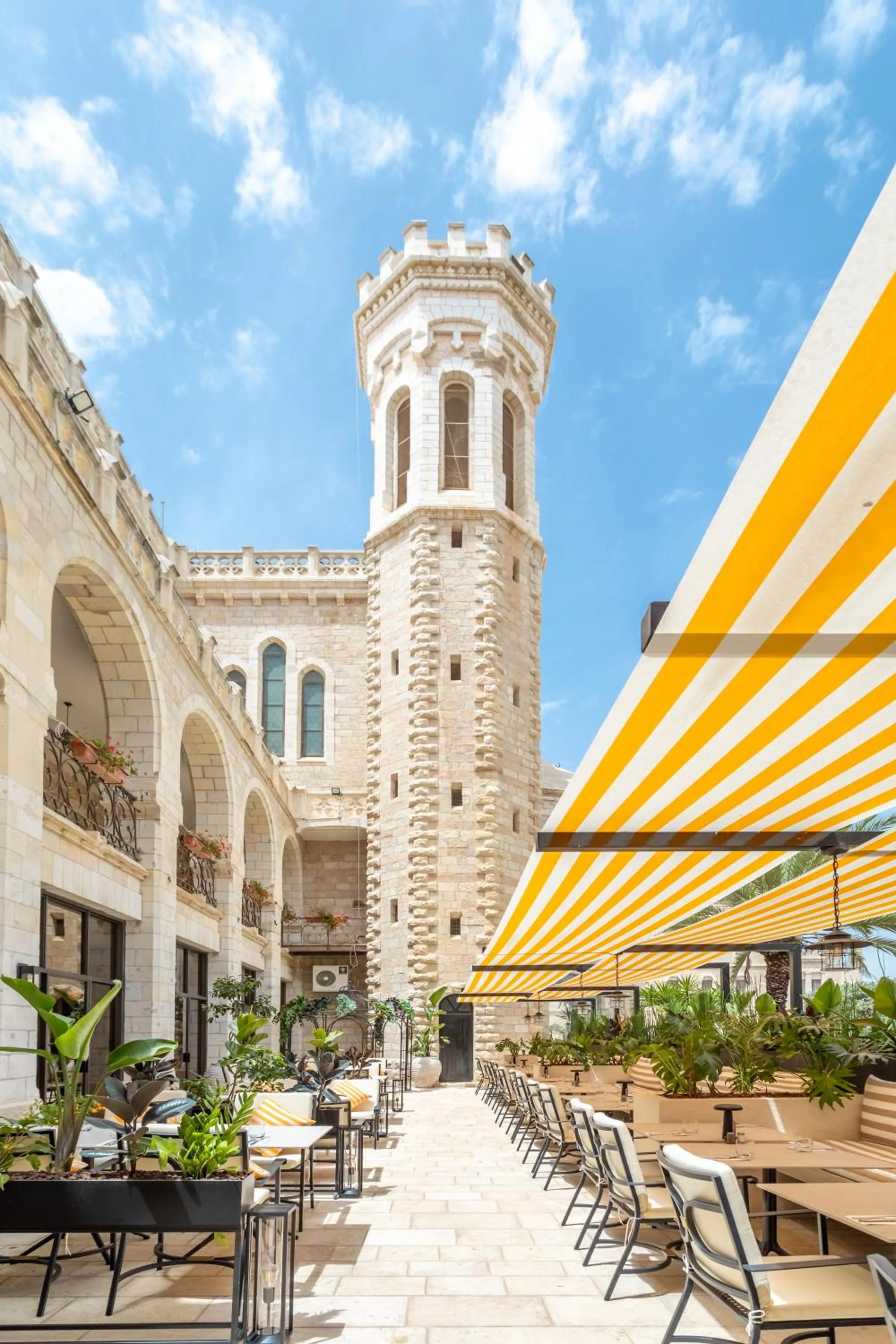 Restaurant/places to eat in Notre Dame of Jerusalem Center