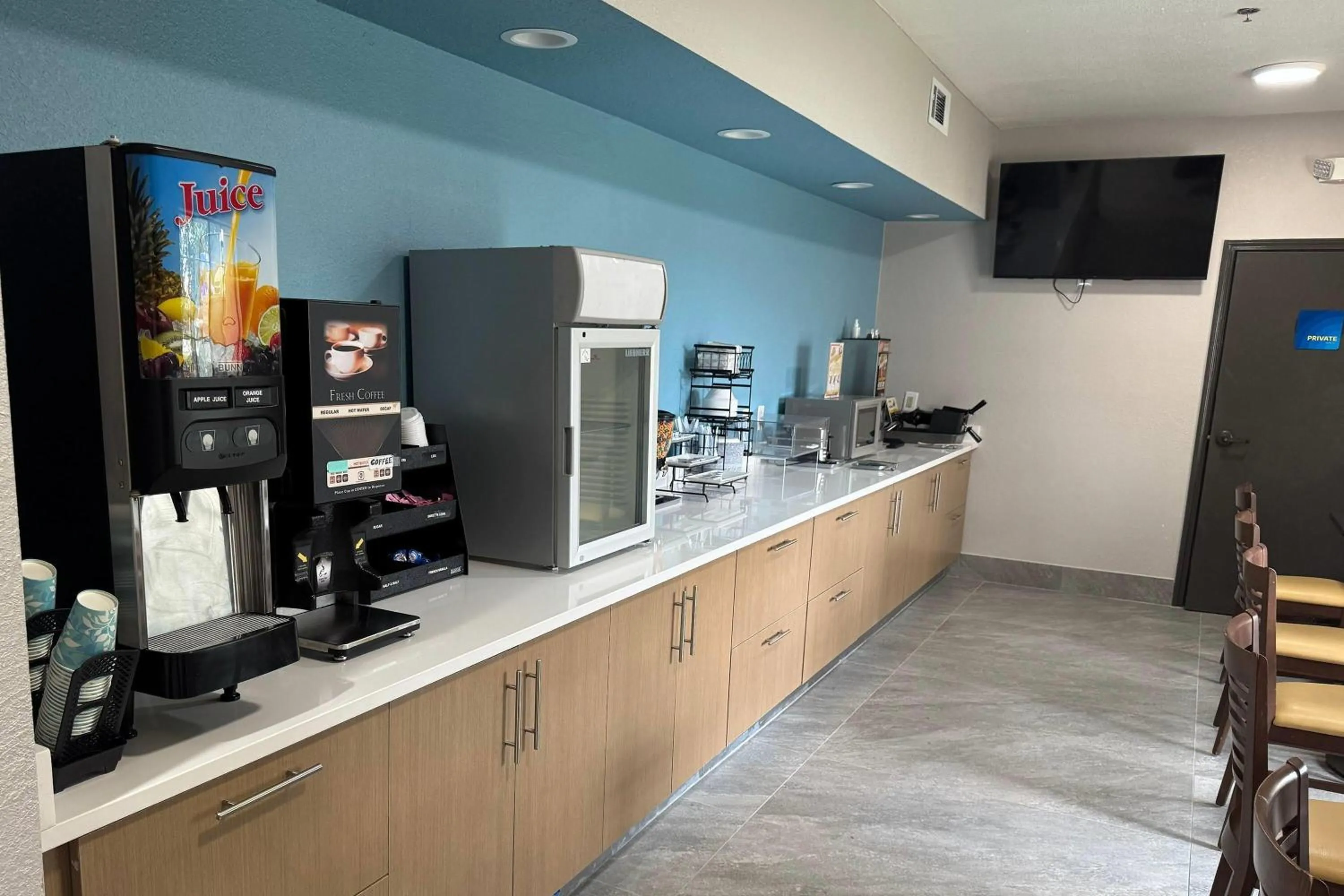 Breakfast in Days Inn by Wyndham McDonough