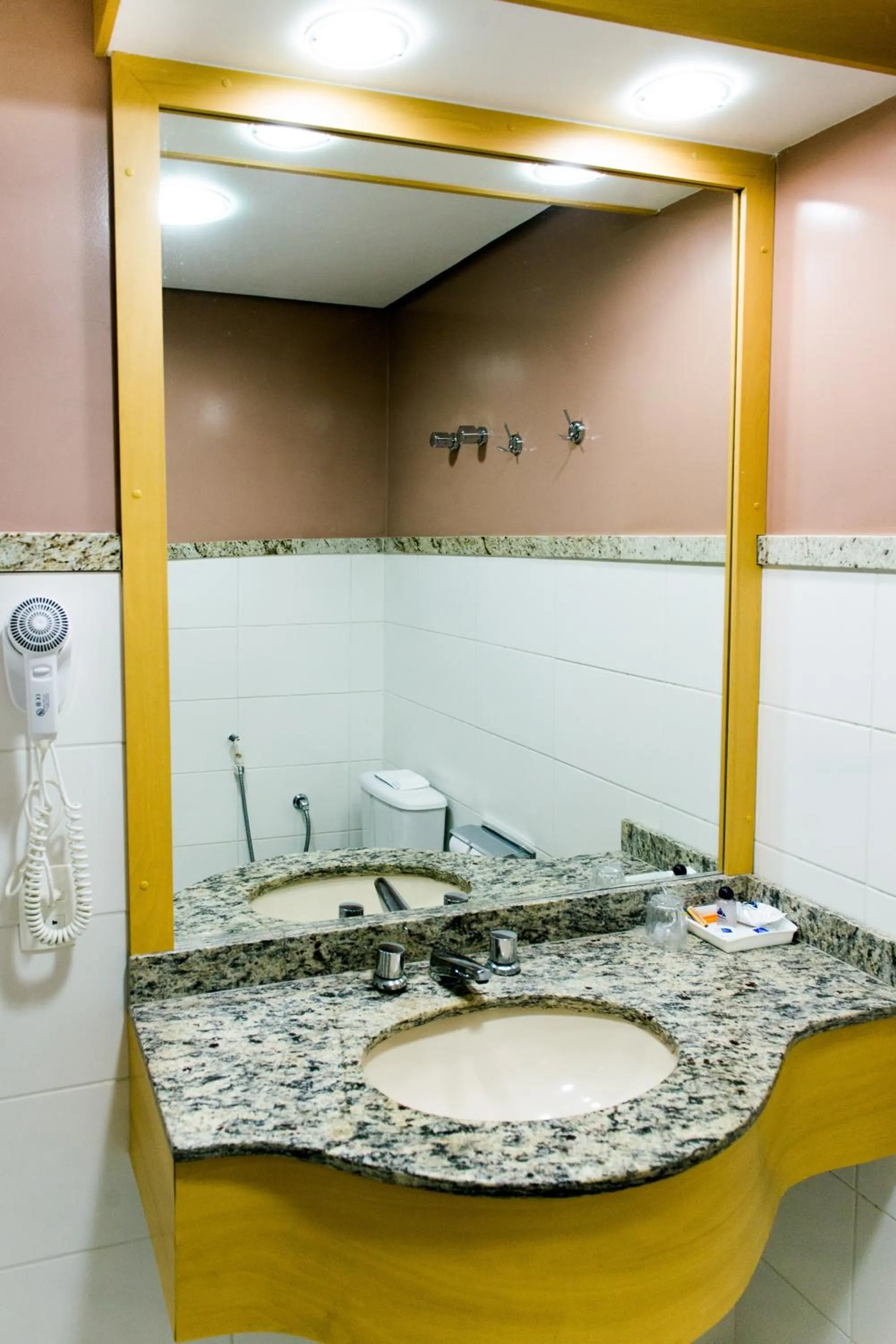 Shower in Hotel Atlantico Rio Grande