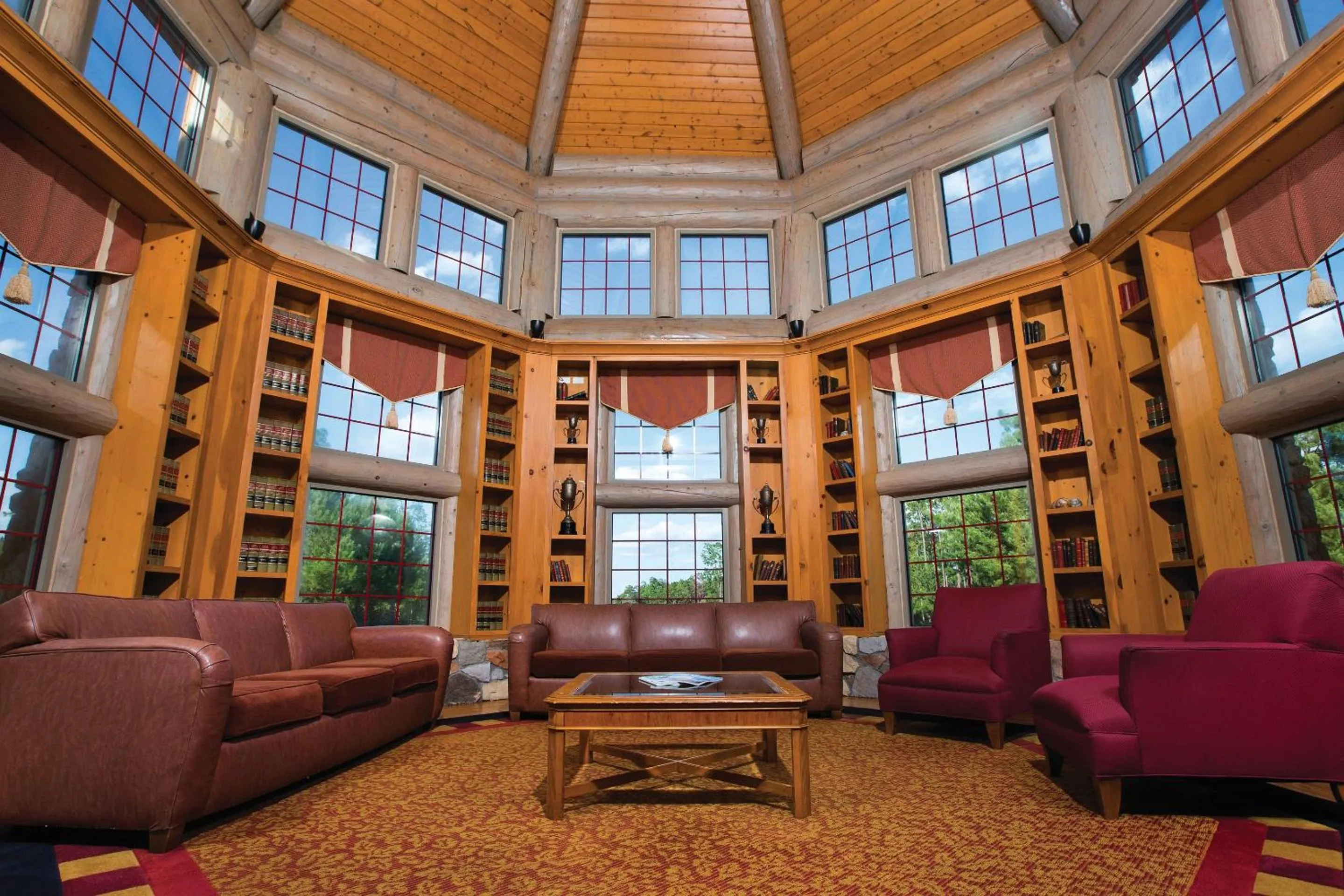 Seating area in Harrah's Gulf Coast, A Caesars Destination