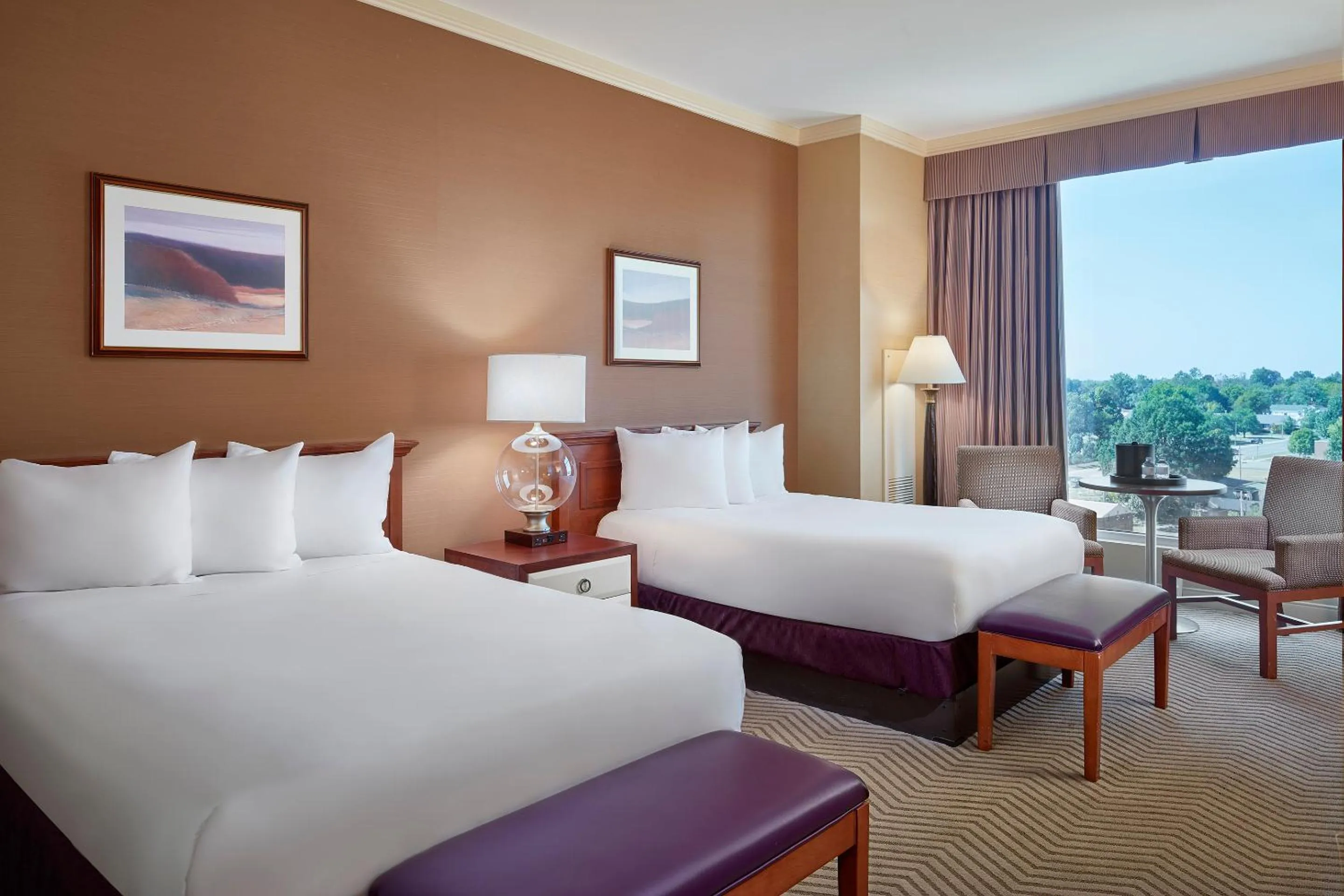 Bedroom, Bed in Harrah's Metropolis, A Caesars Destination