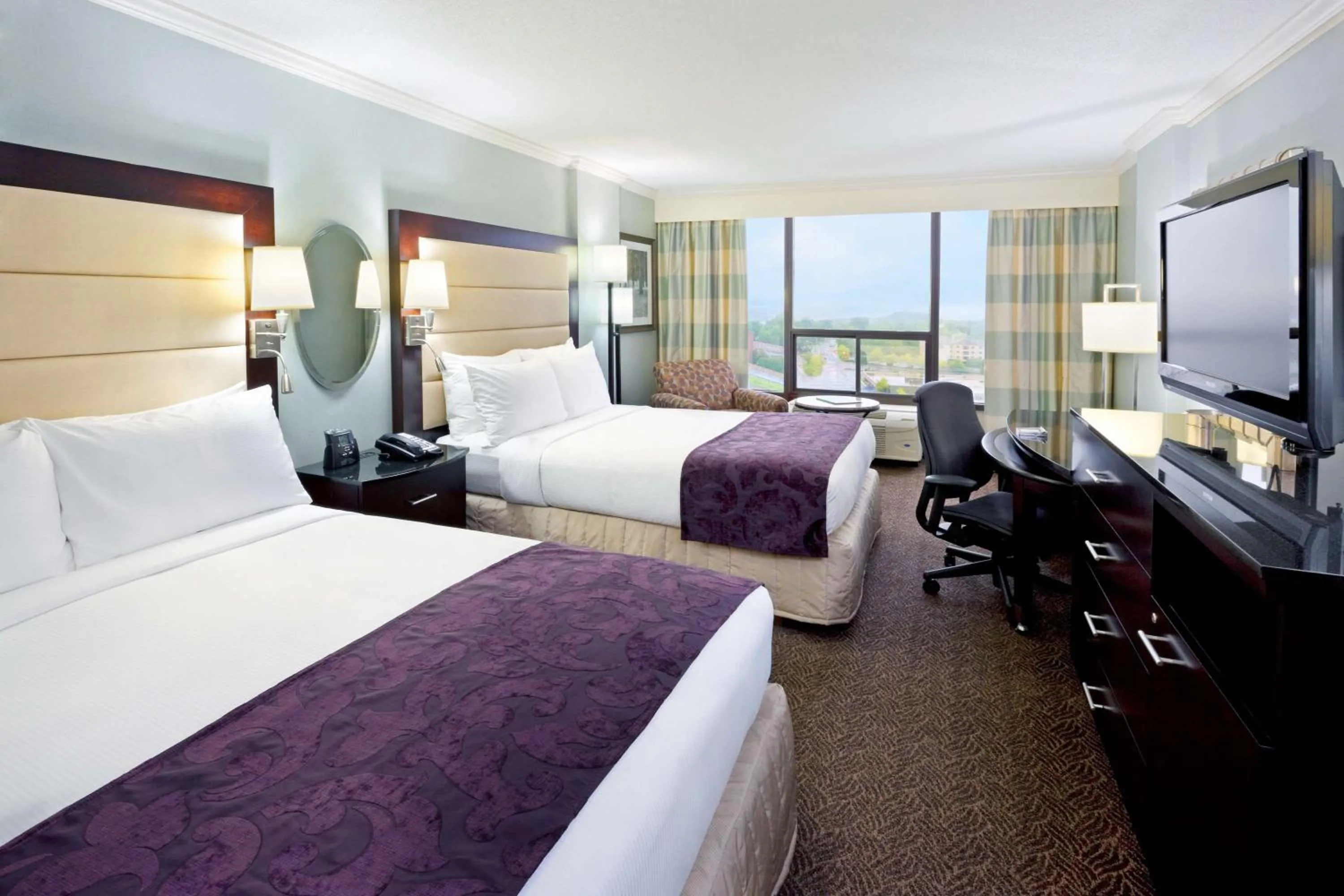 Queen Room with Two Queen Beds - Hearing Access in Hotel Belvoir Springfield