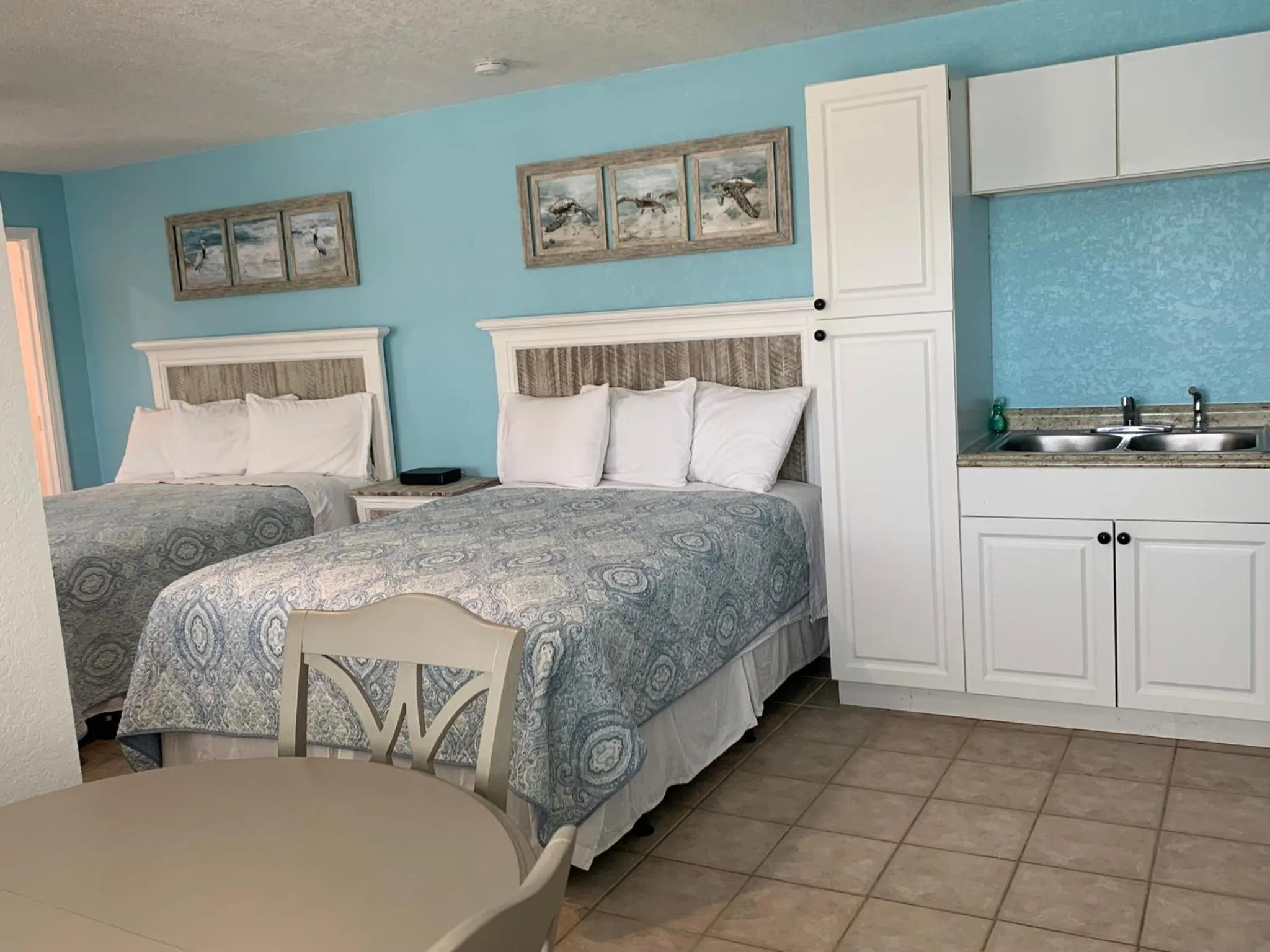 Bed in Tropical Cottages