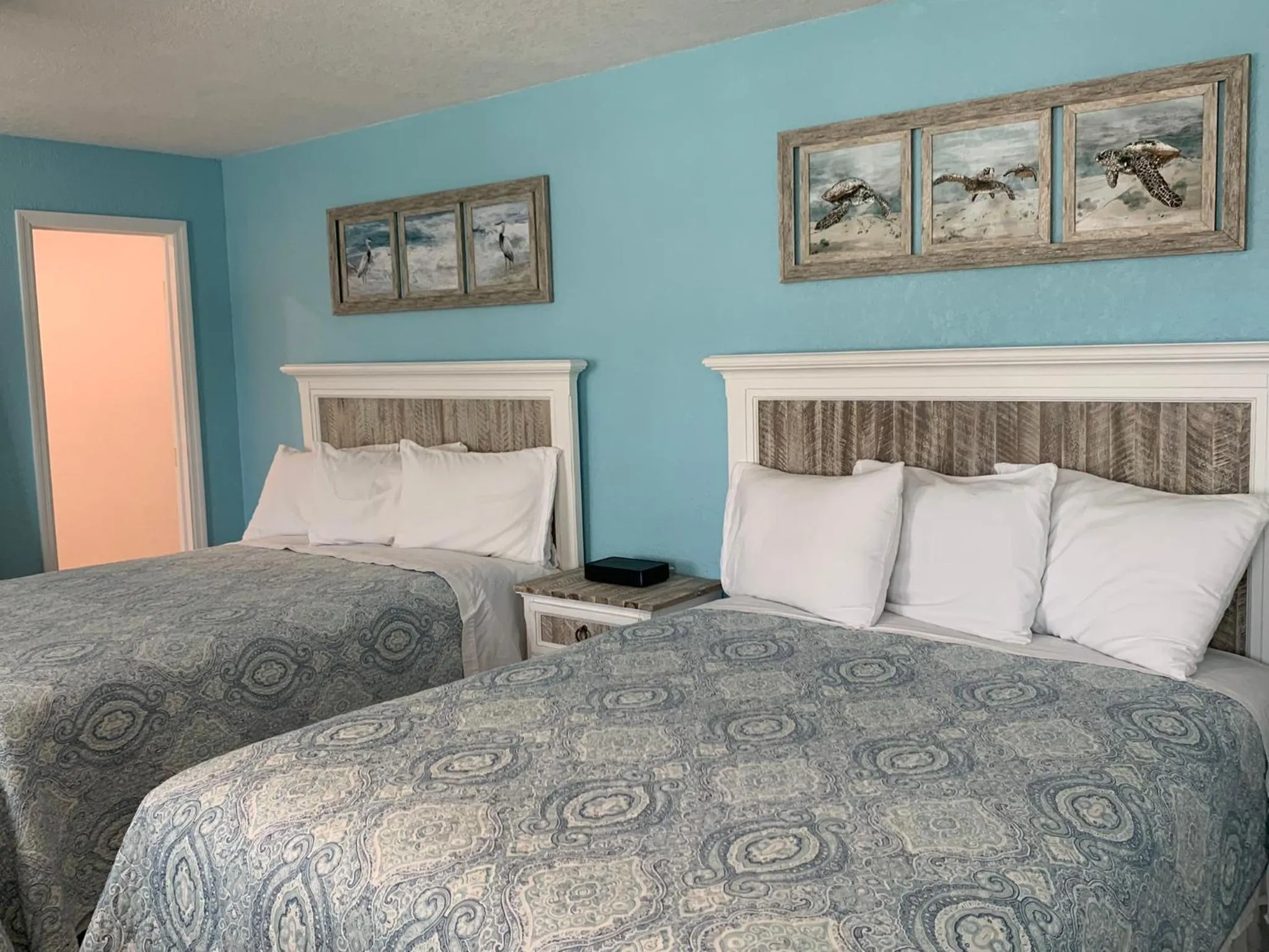 Bed in Tropical Cottages