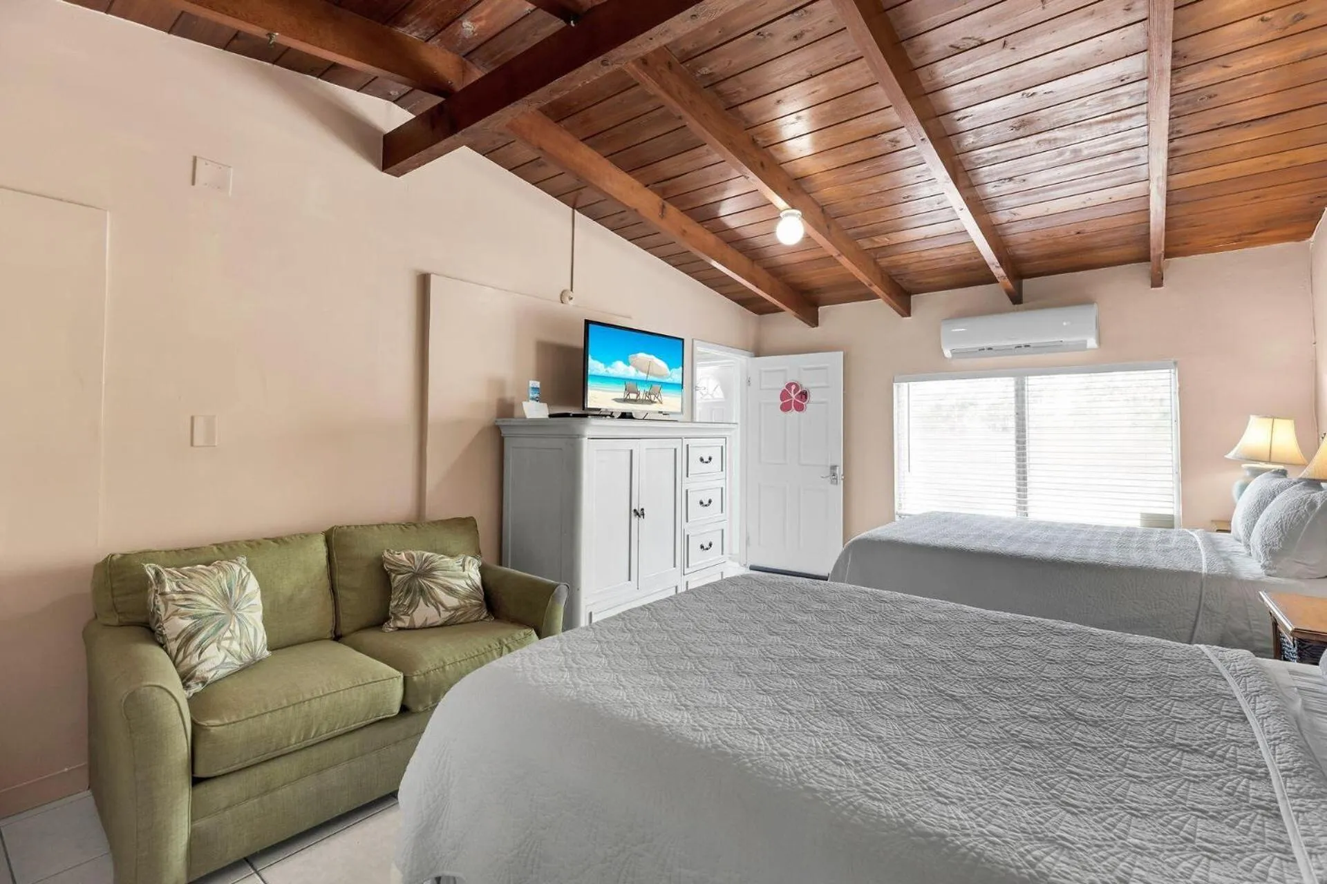 Bed in Tropical Cottages