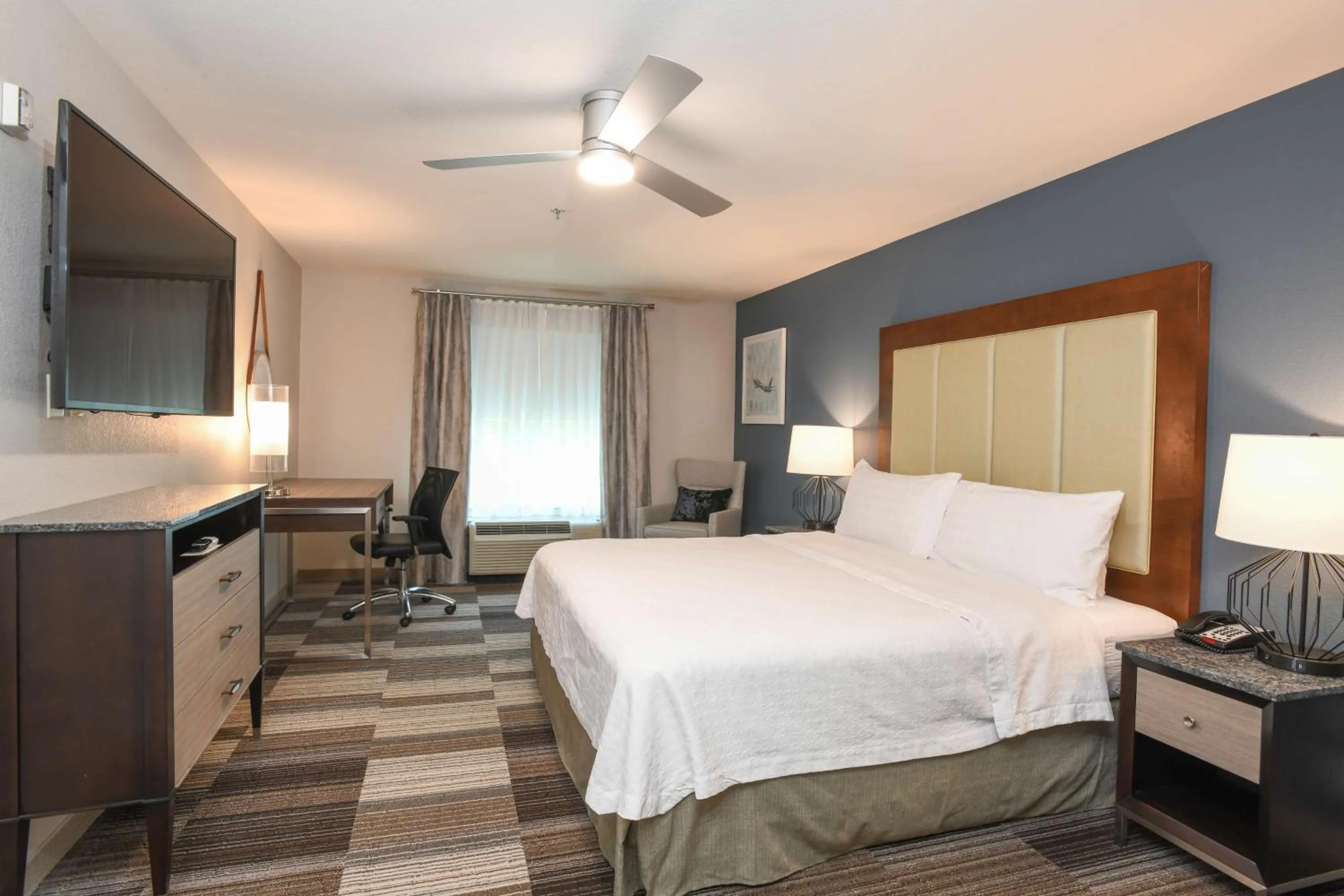 Bed in Homewood Suites Cincinnati Airport South-Florence