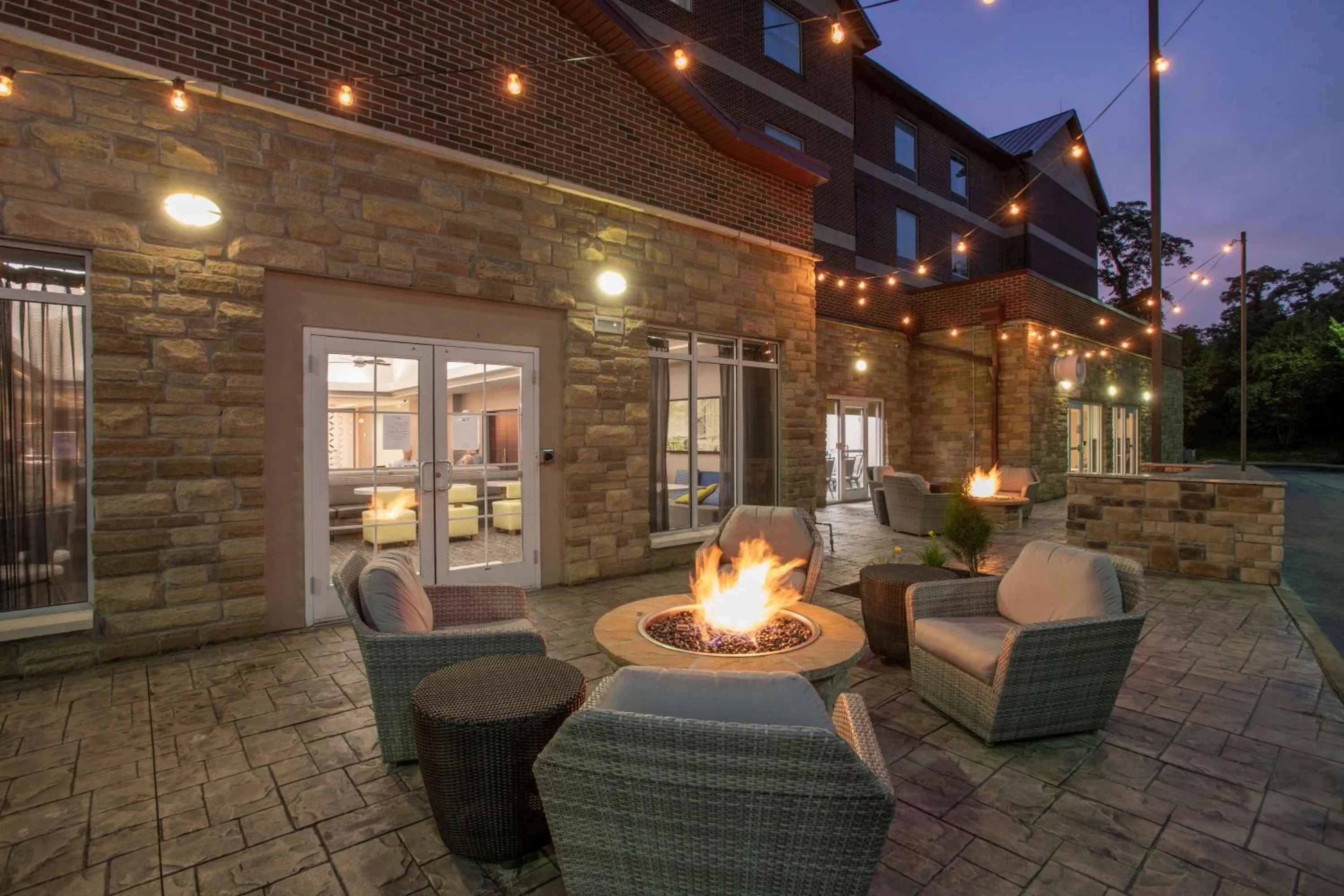 Patio in Homewood Suites Cincinnati Airport South-Florence