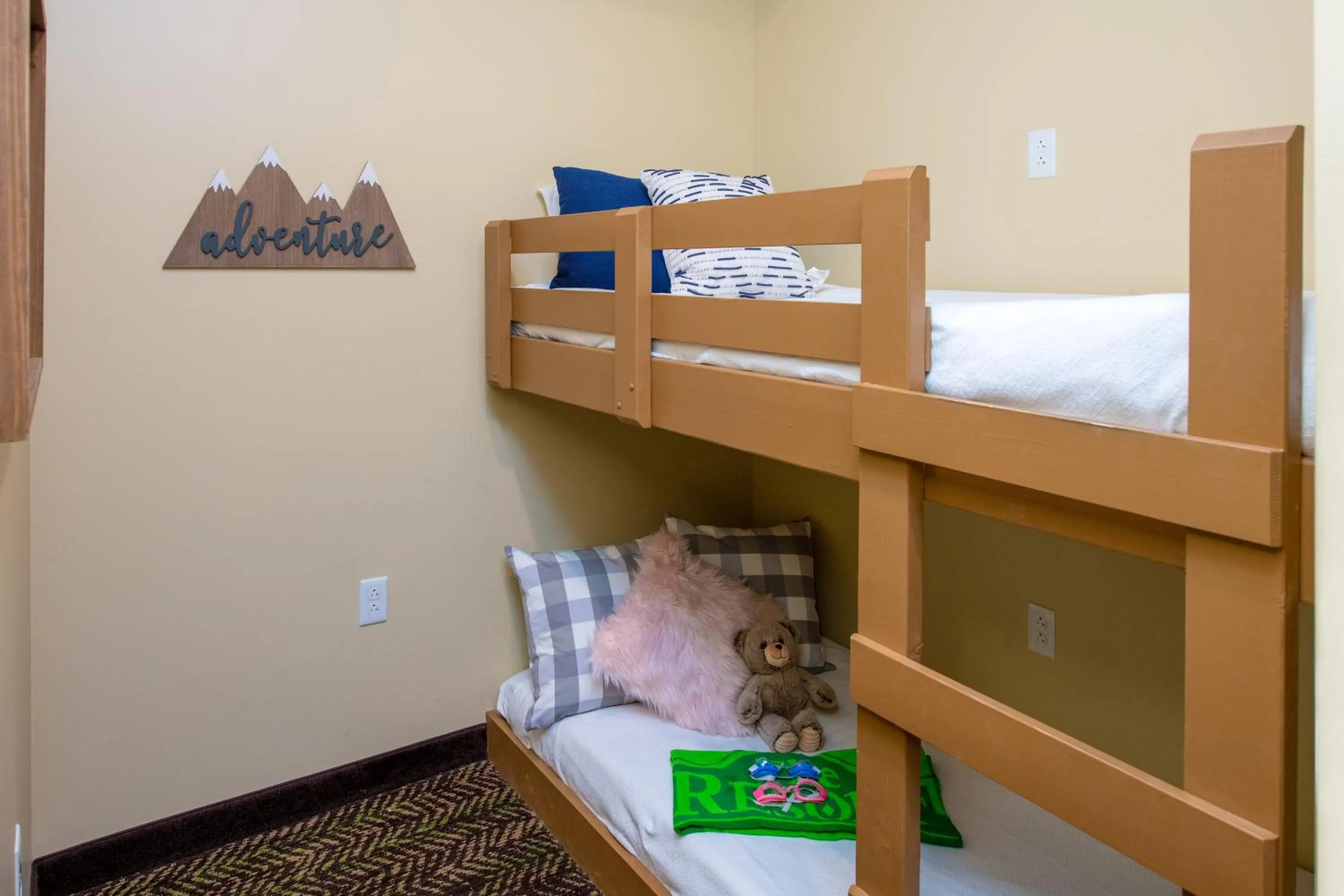bunk bed, Bed in The Resort at Governor's Crossing