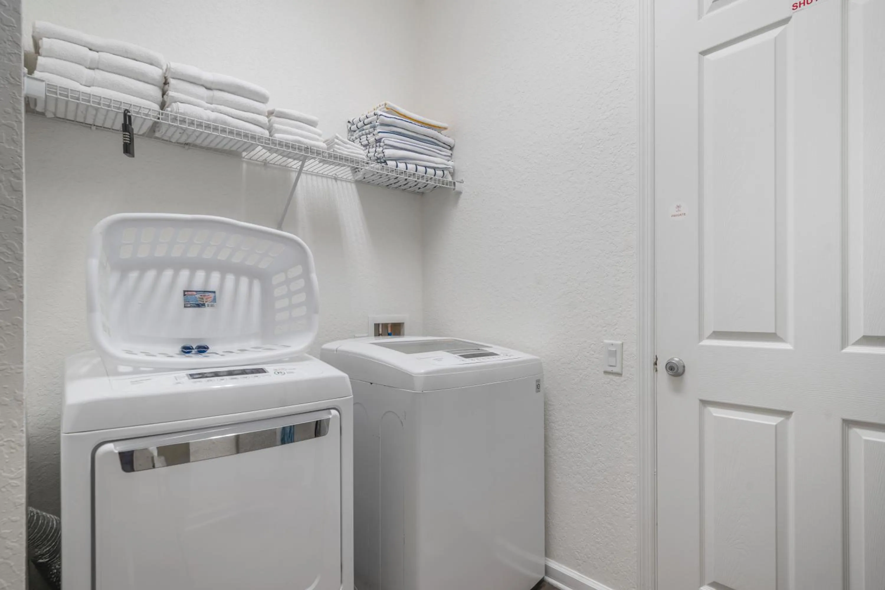 laundry in Orlando Resort Rentals at Universal Boulevard